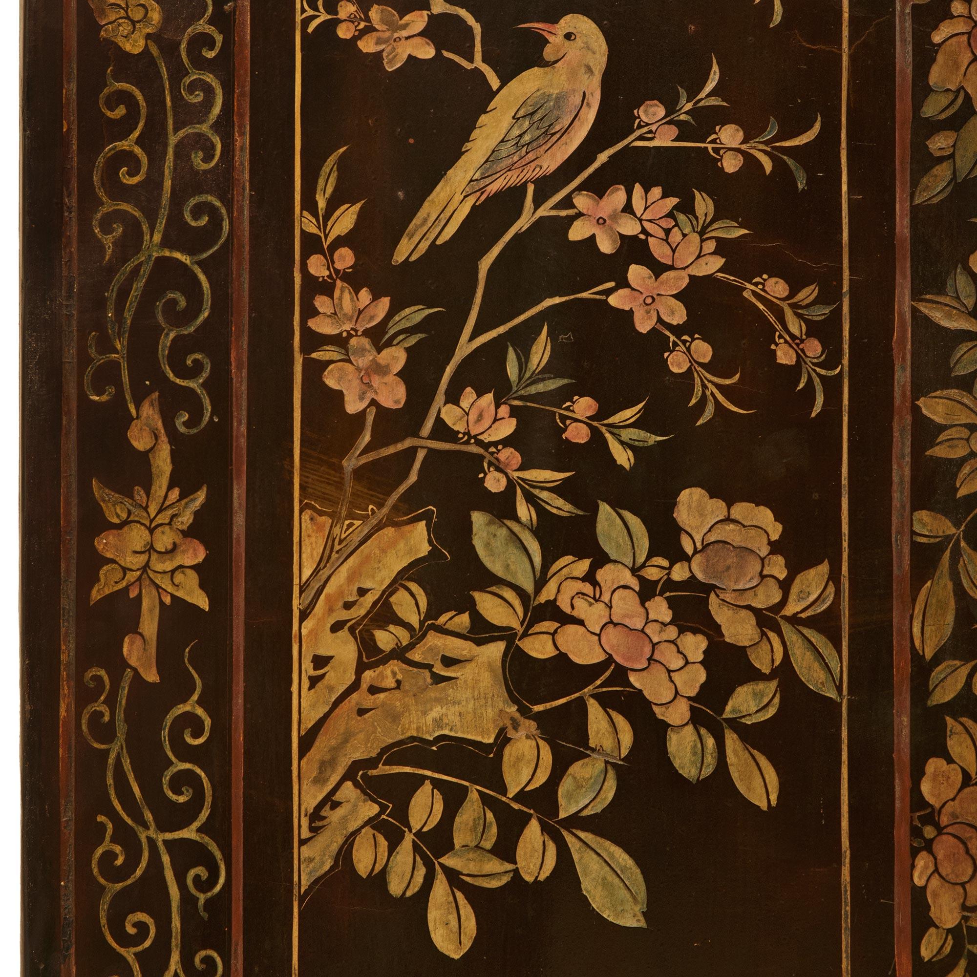A spectacular Chinese 18th century Coromandel Lacquered 8-panel floor screen In Good Condition For Sale In West Palm Beach, FL