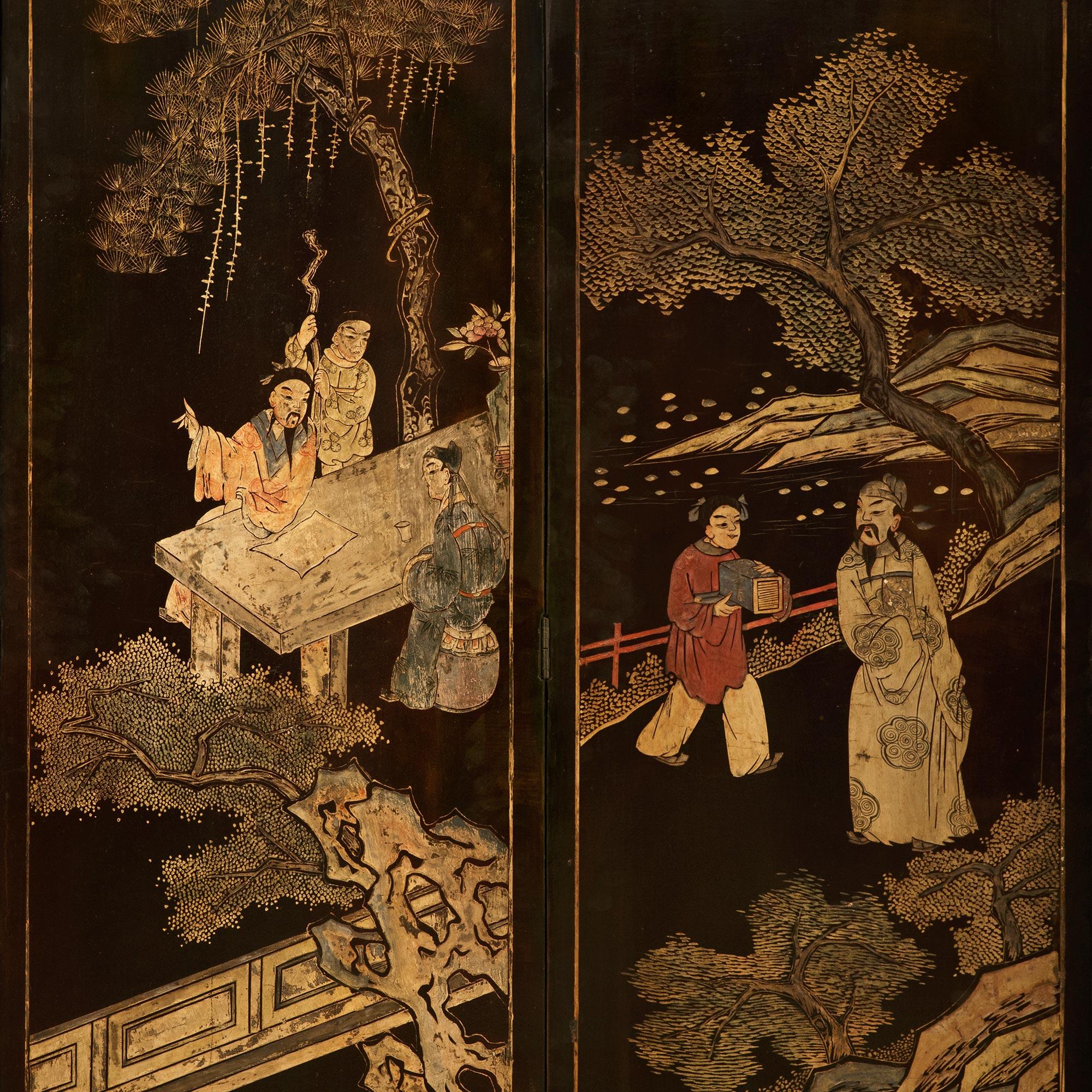 A spectacular Chinese 18th century Coromandel Lacquered 8-panel floor screen For Sale 1