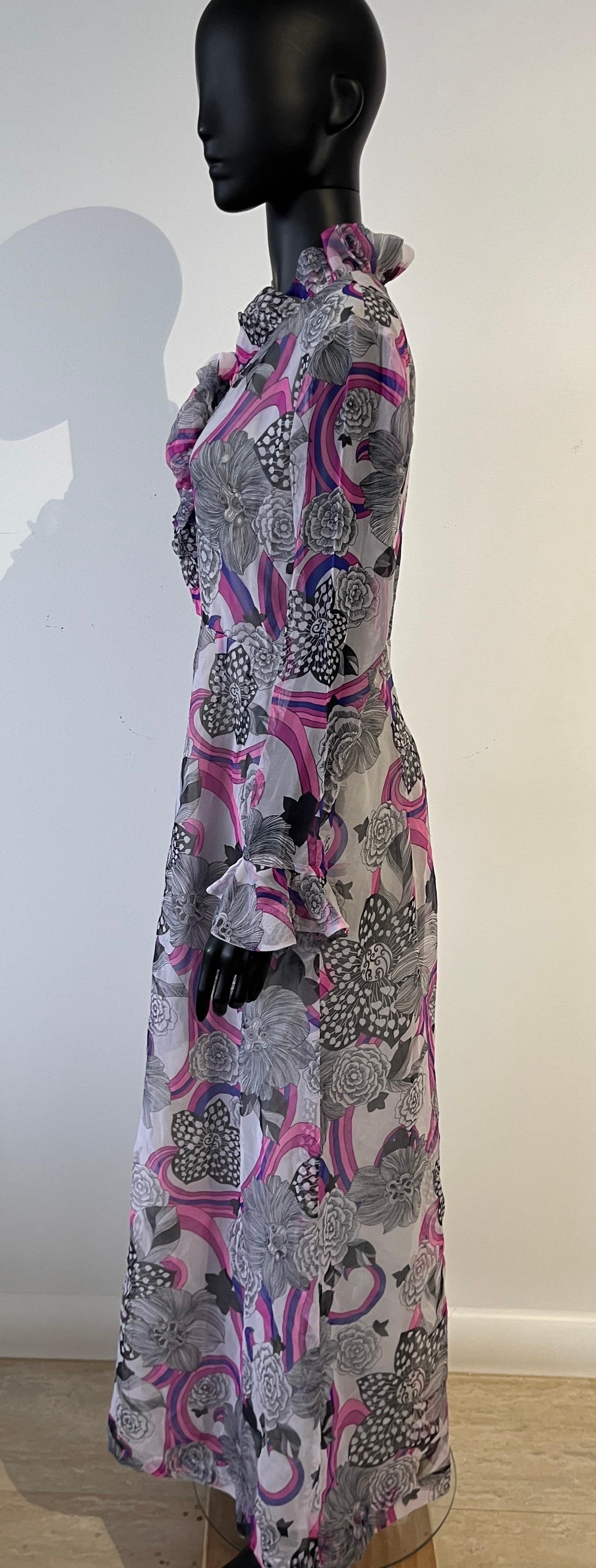 A spectacular vintage 1970’s patterned long evening dress For Sale 2