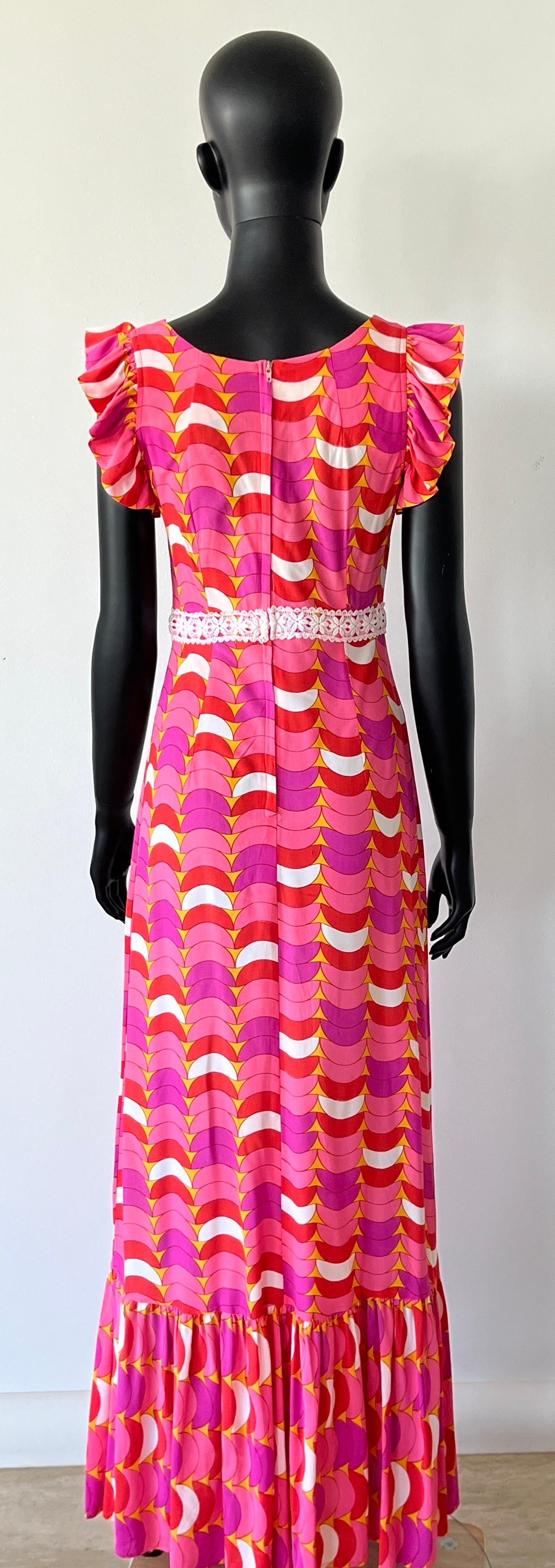 A spectacular vintage 1970’s patterned long evening dress with lace detail and f 5