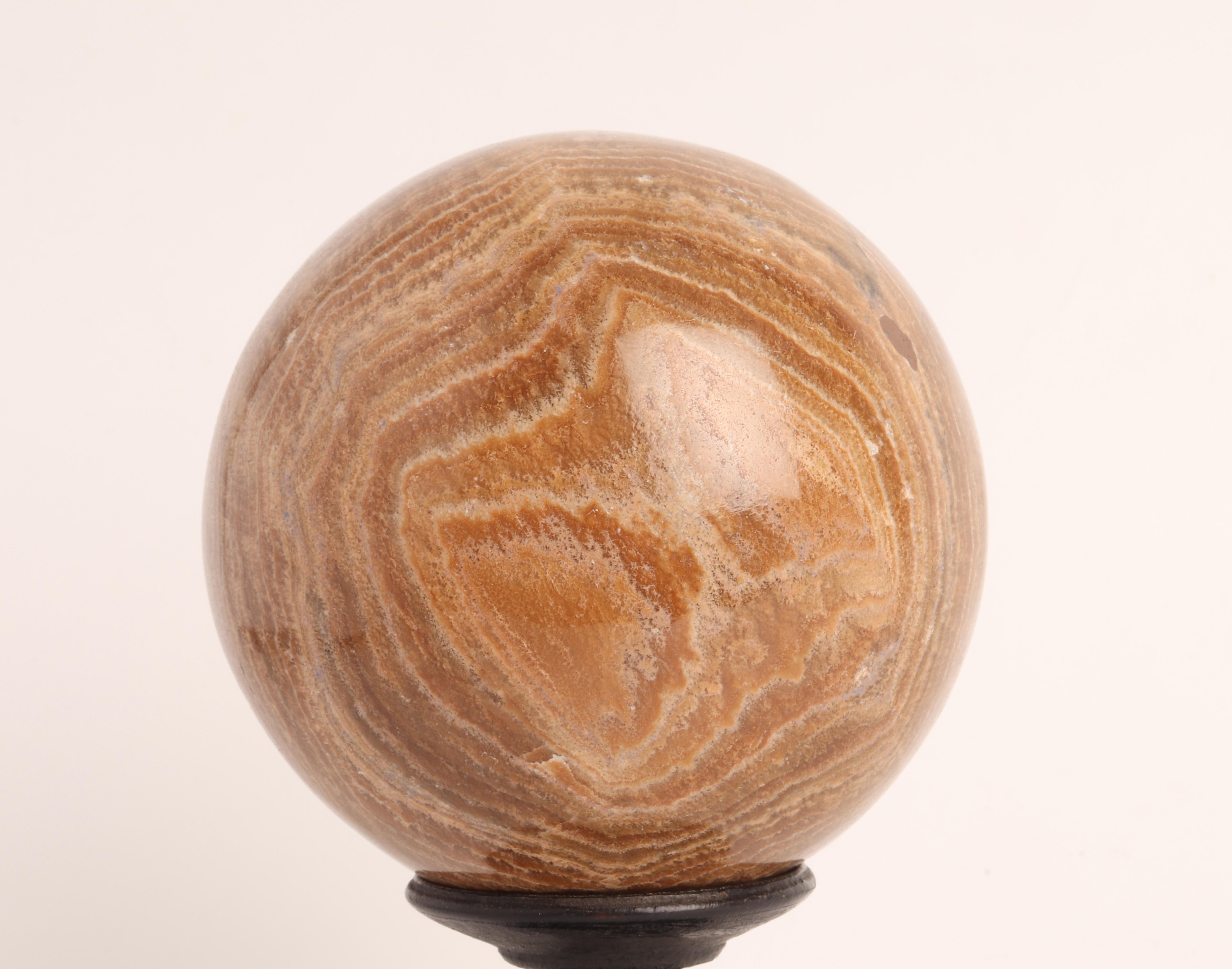 Sphere of Aragonite Stone, Italy 1870  In Excellent Condition In Milan, IT