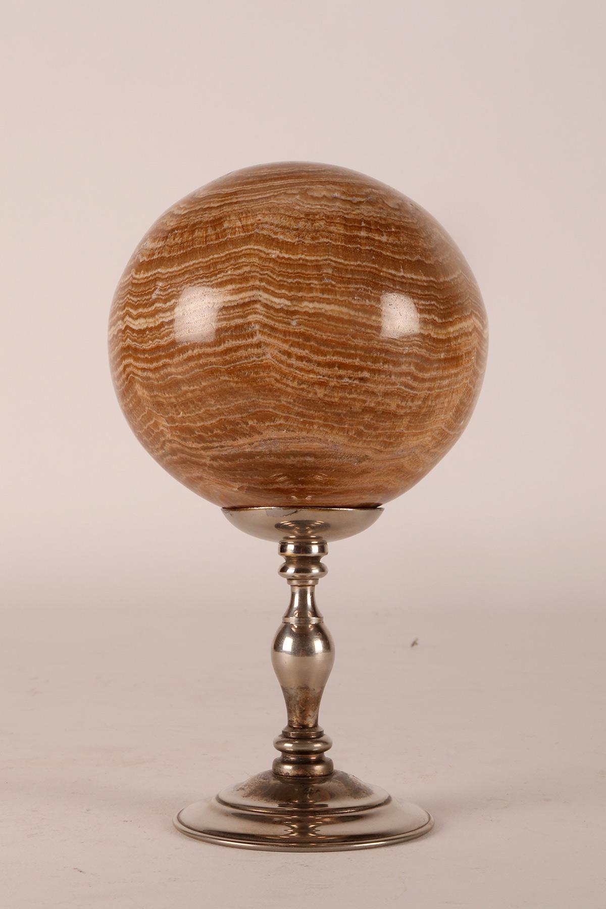 A sphere of Aragonite stone, Italy 1870.  For Sale 2