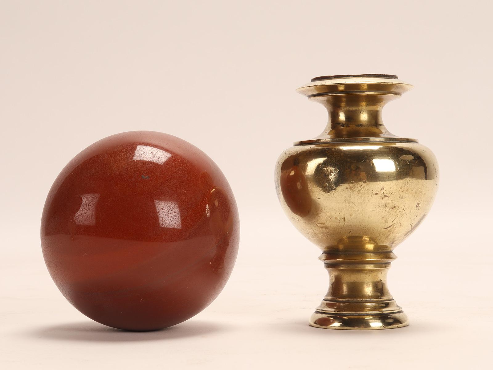 A sphere of red jasper, mounted on a brass base, Italy 1890. For Sale 1