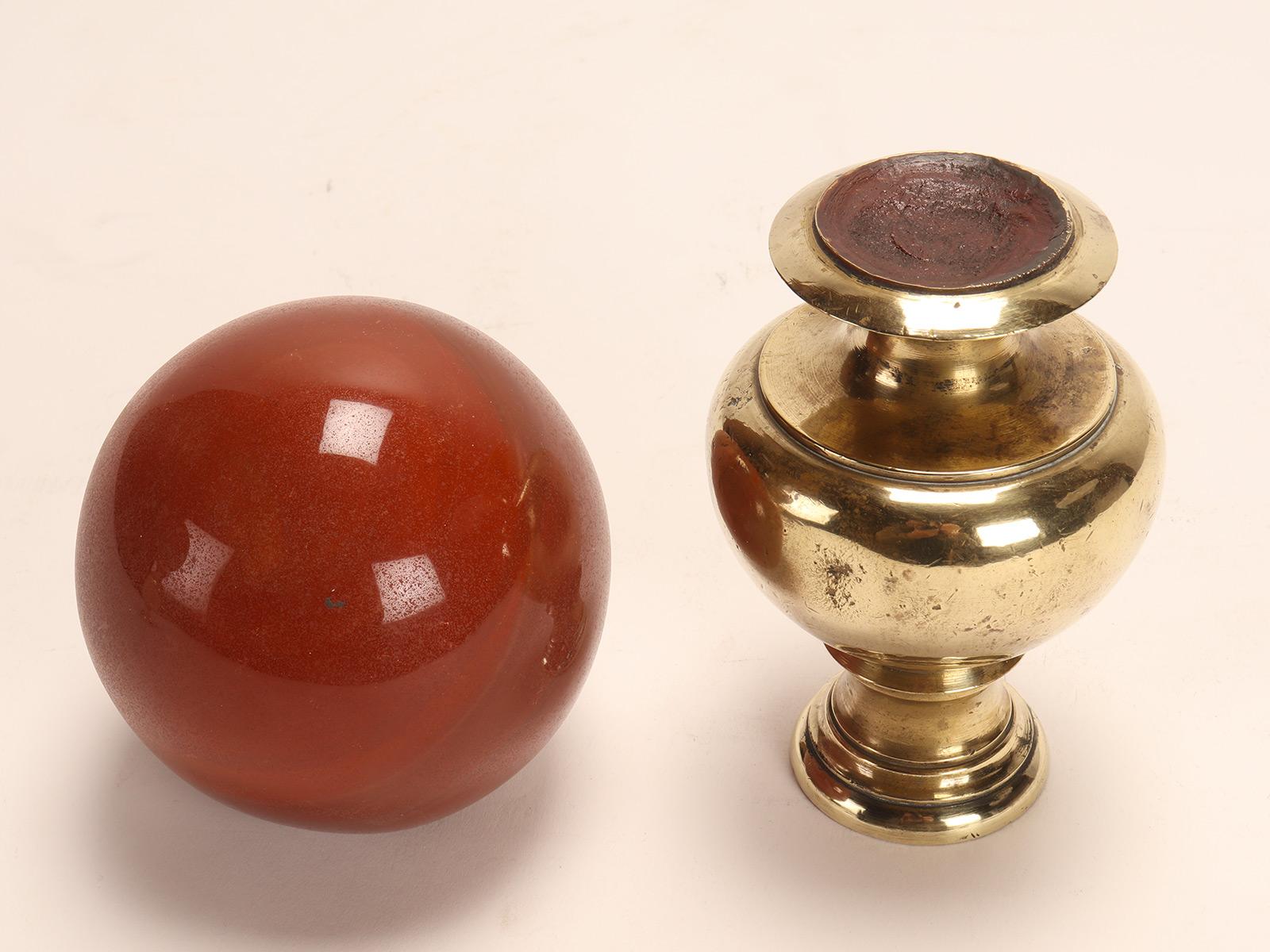 A sphere of red jasper, mounted on a brass base, Italy 1890. For Sale 2