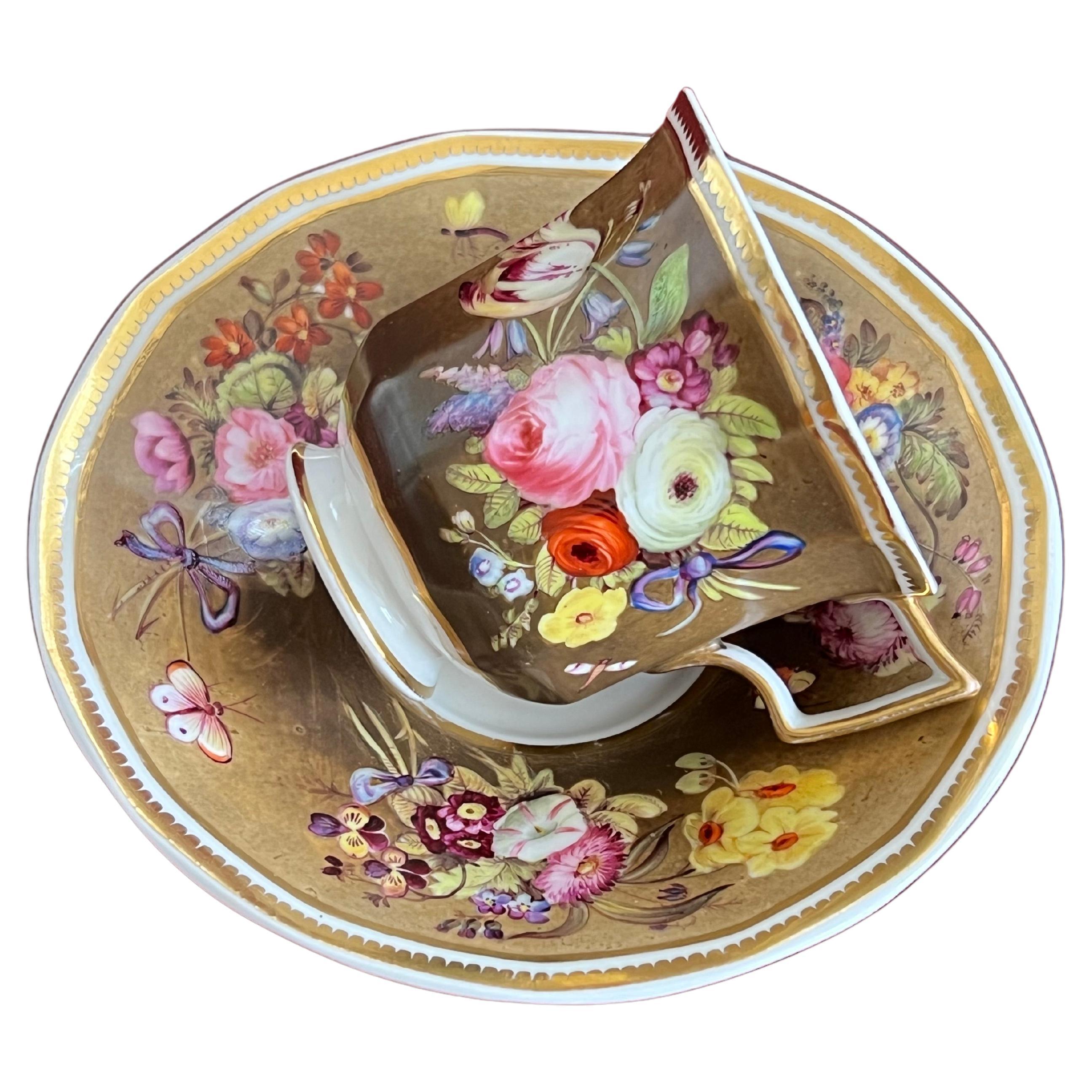 Tasse à café et soucoupe en porcelaine Spode très finement décorée vers 1830 en vente