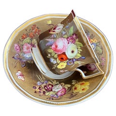 Tasse à café et soucoupe en porcelaine Spode très finement décorée vers 1830