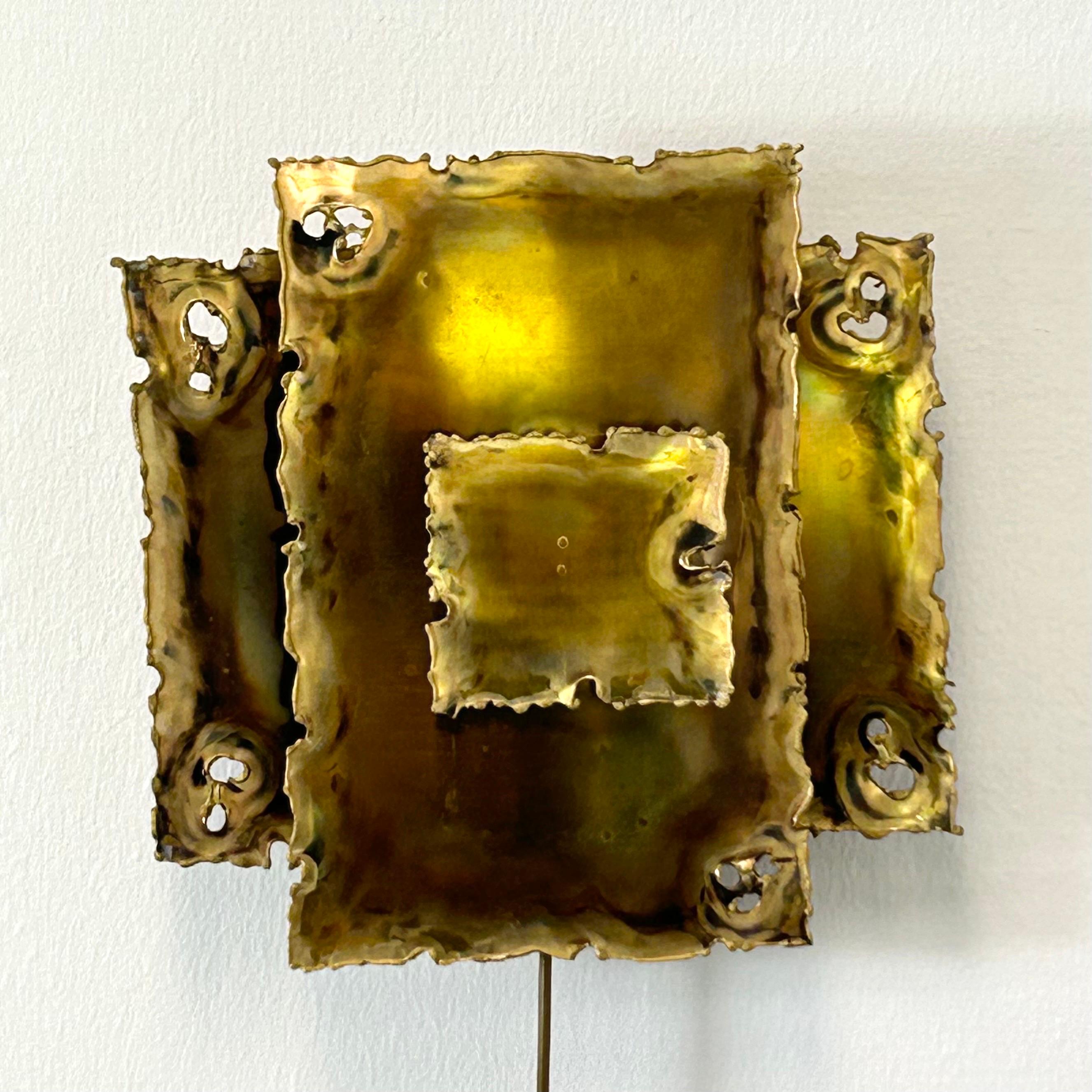 A Square Brass Wall Lamp by Svend Aage Holm Sorensen, 1960s, Denmark For Sale 4