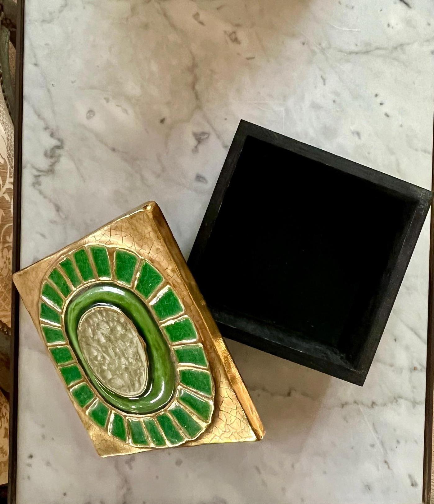 French A square ceramic box, by Mithé Espelt. France, 1970 For Sale