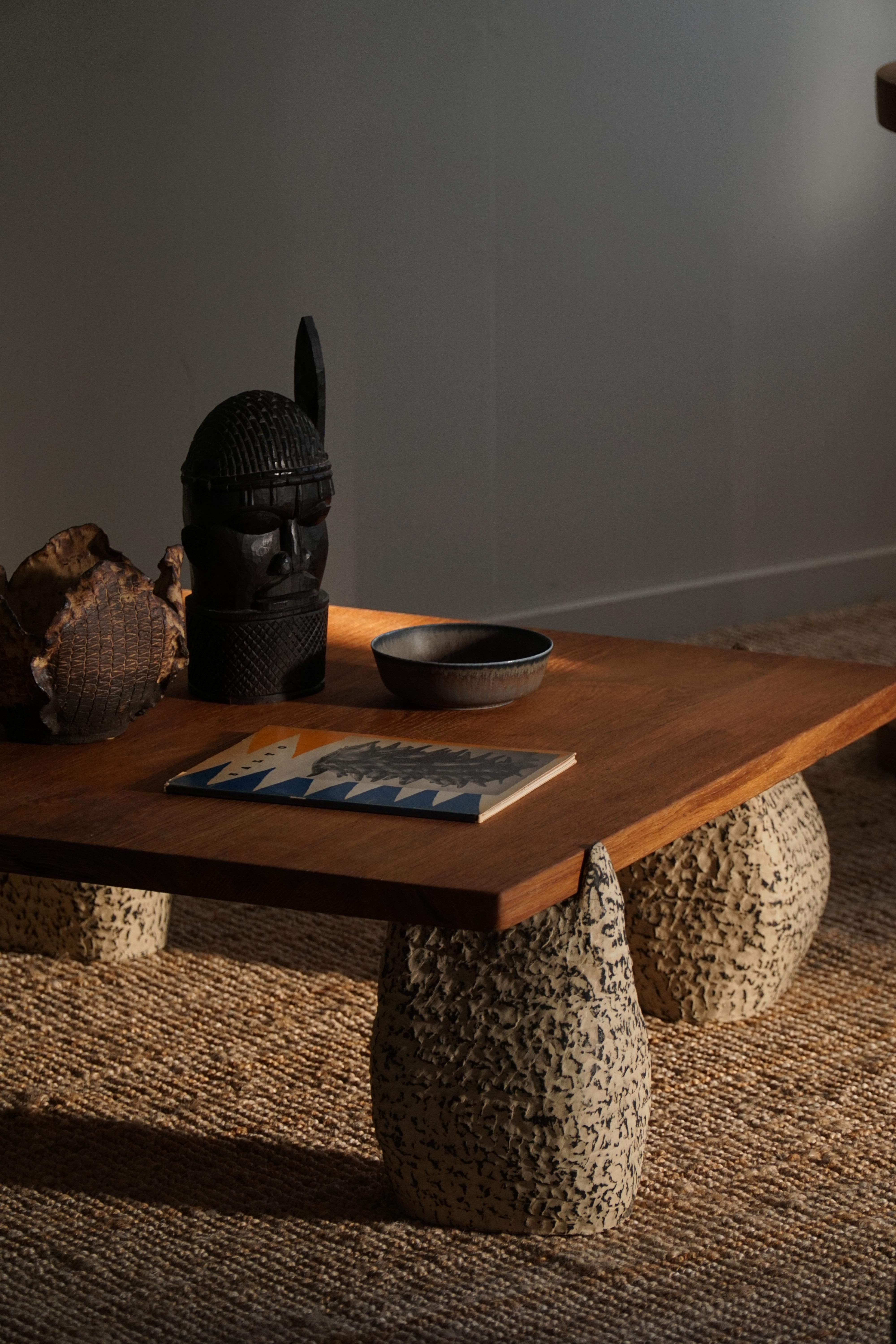 Quadratischer Tisch von eliaselias x Ole Victor, Keramik und Eiche, dänisches Design, 2023 im Angebot 3