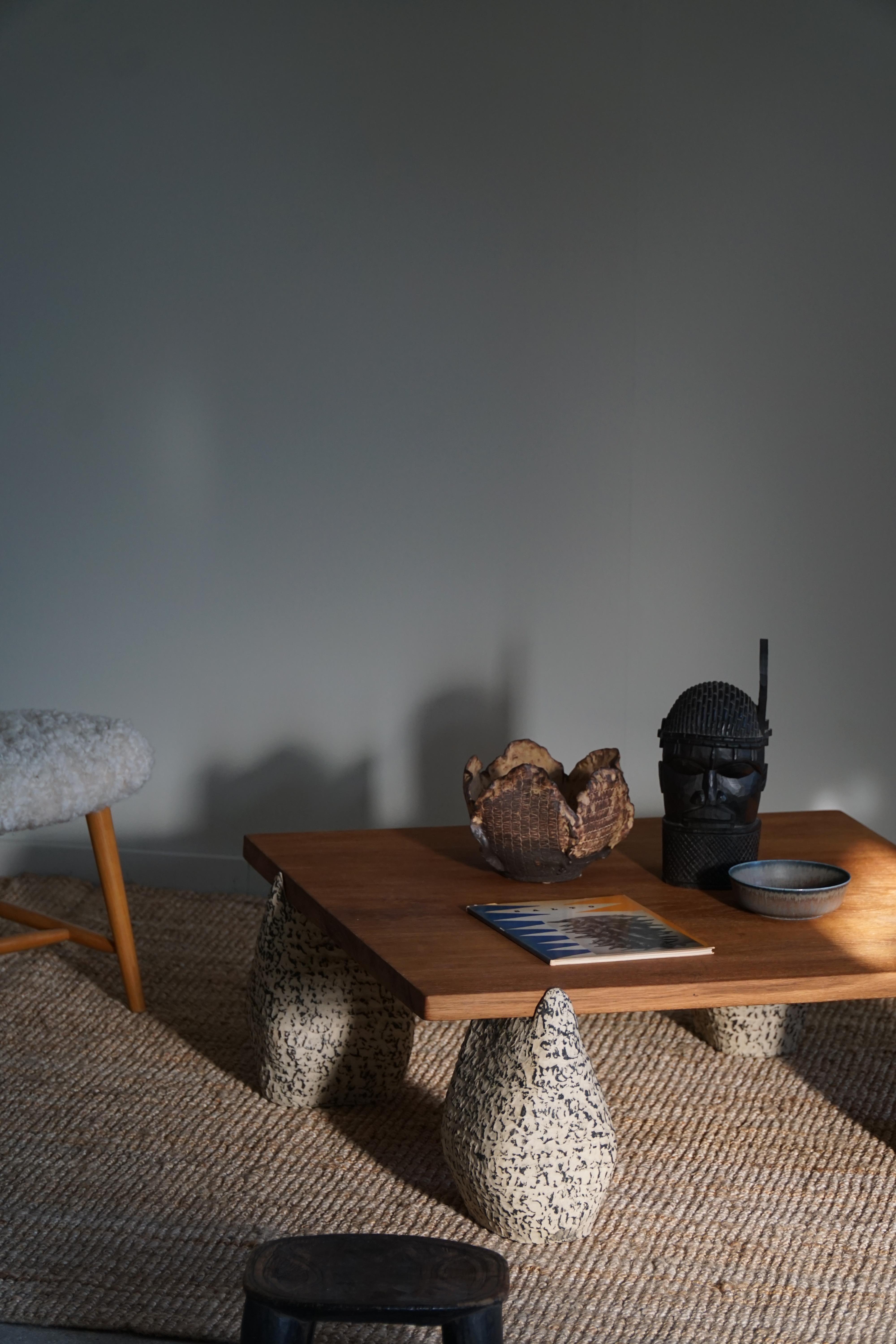 Quadratischer Tisch von eliaselias x Ole Victor, Keramik und Eiche, dänisches Design, 2023 im Angebot 5