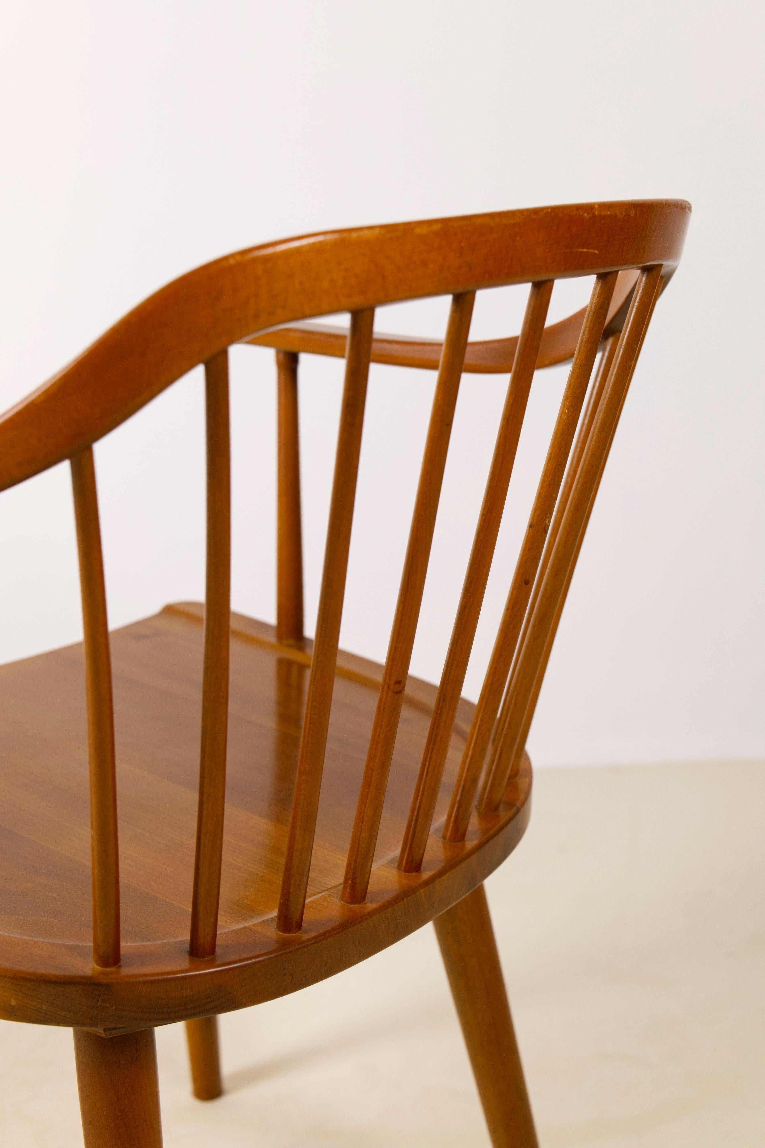 A stained beech armchair by Axel O. Larsen, Model 1776 FH, Denmark, 1940s For Sale 1