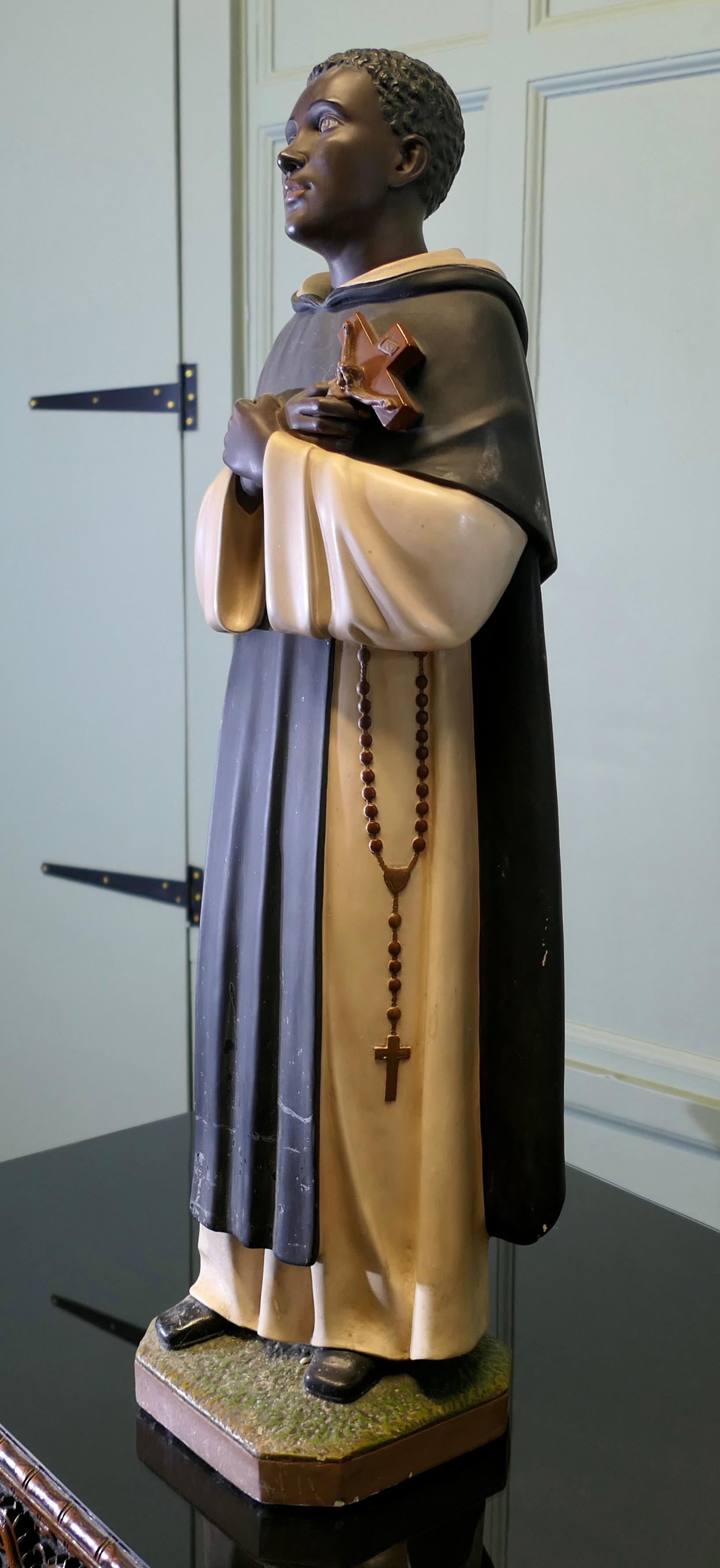 Eine Statue des Heiligen Martín de Porres Velázquez OP  Eine Statue des Heiligen Martín (Mitte des 20. Jahrhunderts) im Angebot