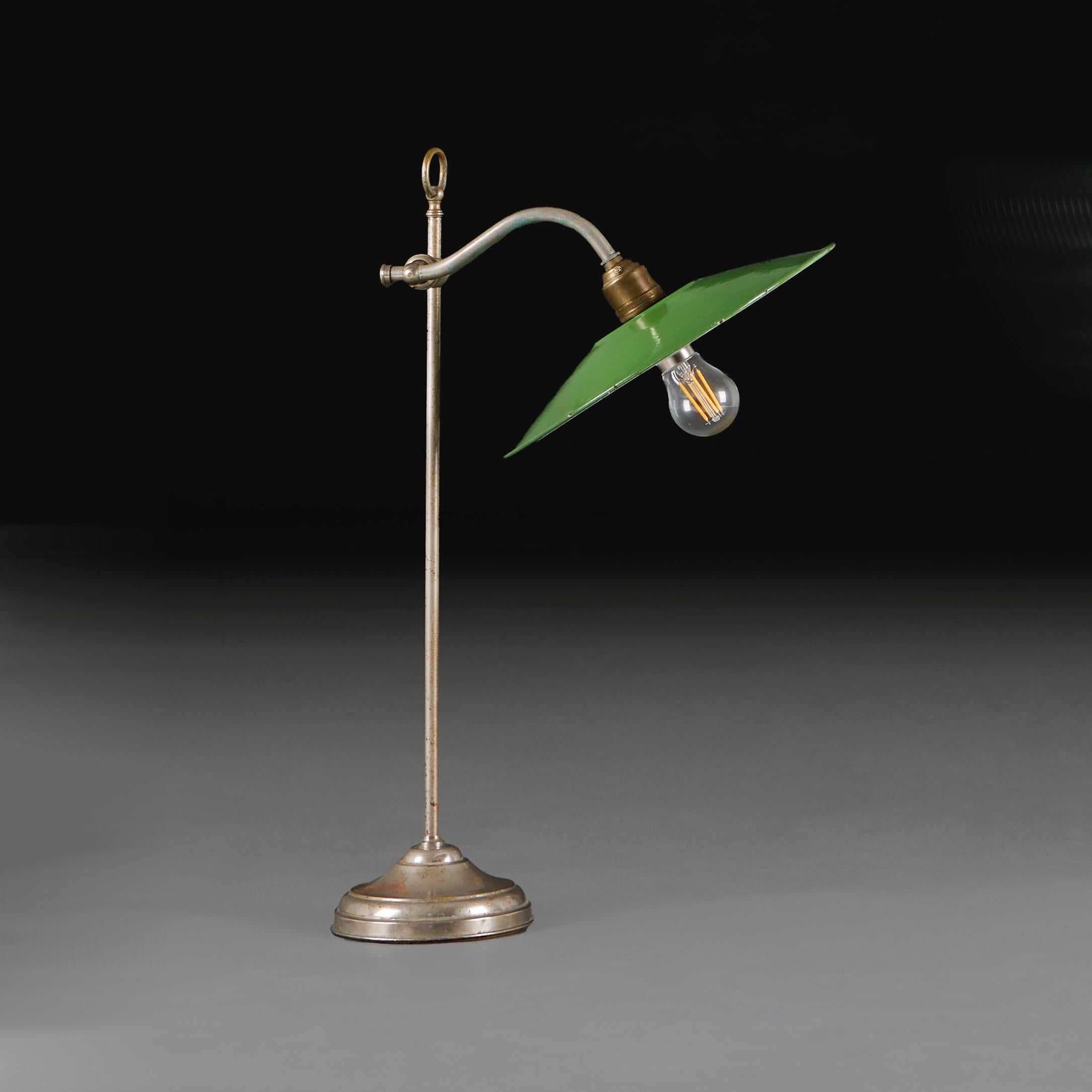 Industrie-Schreibtischlampe aus Stahl und grüner Emaille (Englisch) im Angebot