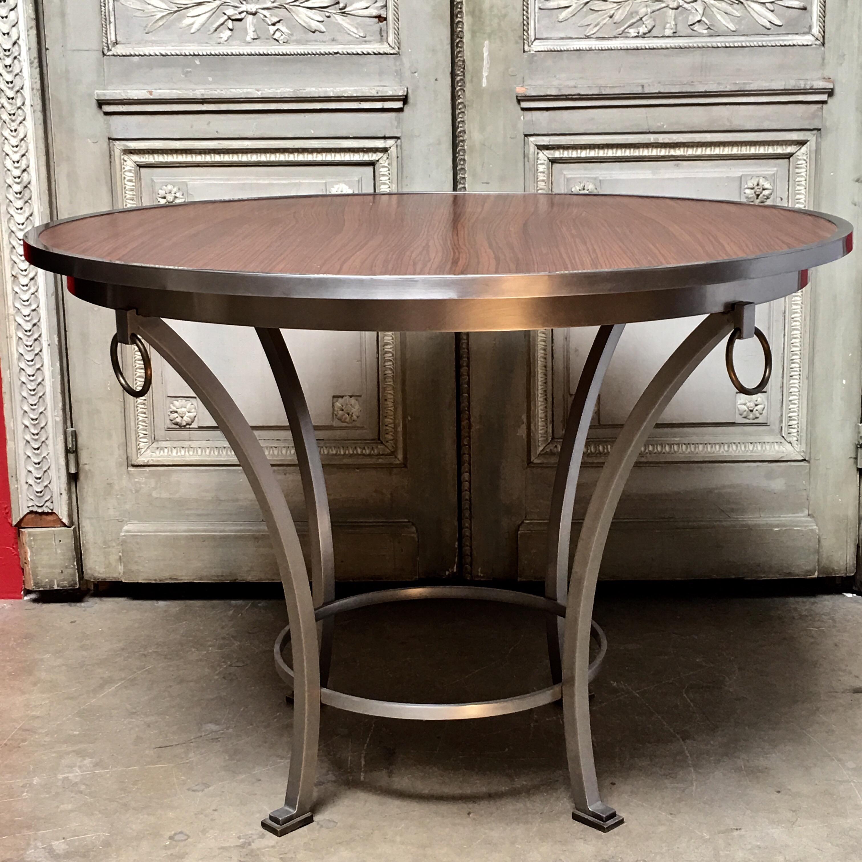 Zeitgenössischer Zebraholz-Ess-/Spiel-/Center-Tisch mit Stahlgestell  (Neoklassisch) im Angebot