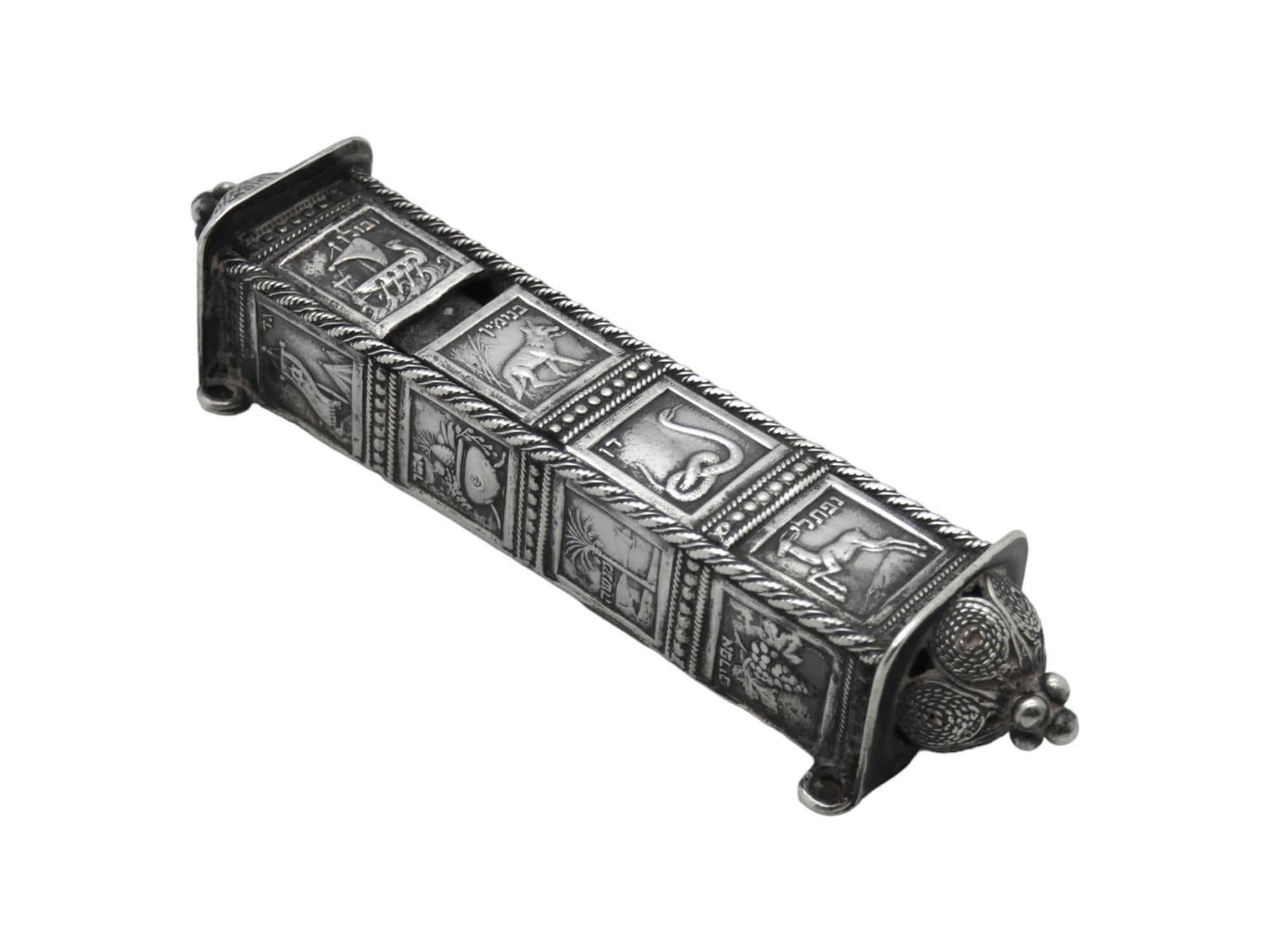 XX secolo Una custodia per Mezuzah in argento sterling di Stanetzky, Israel, circa 1950 in vendita
