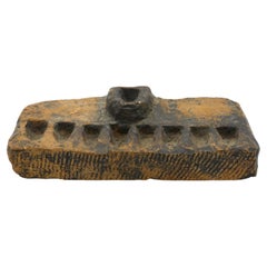 Lámpara de Hanukkah de piedra, Jerusalén o Yemen Circa 1900