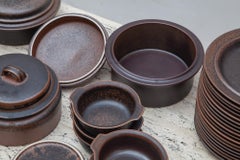 Steingutgeschirr der Linie "Ruska" entworfen von Ulla Procobe für Arabia:: Finnland