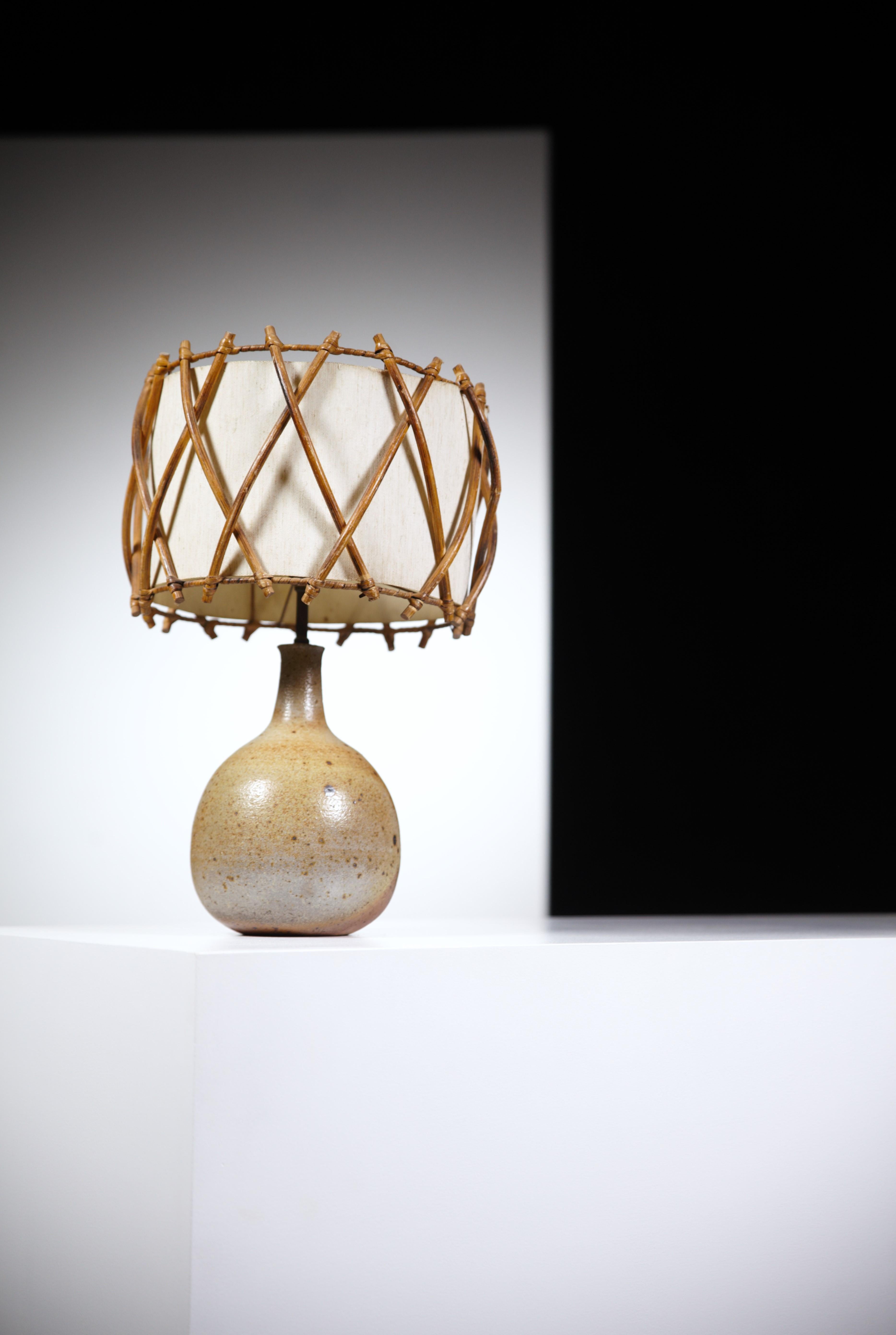 A Stoneware Lamp by Yves Mohy La Borne France 1960s In Good Condition For Sale In HYÈRES, FR