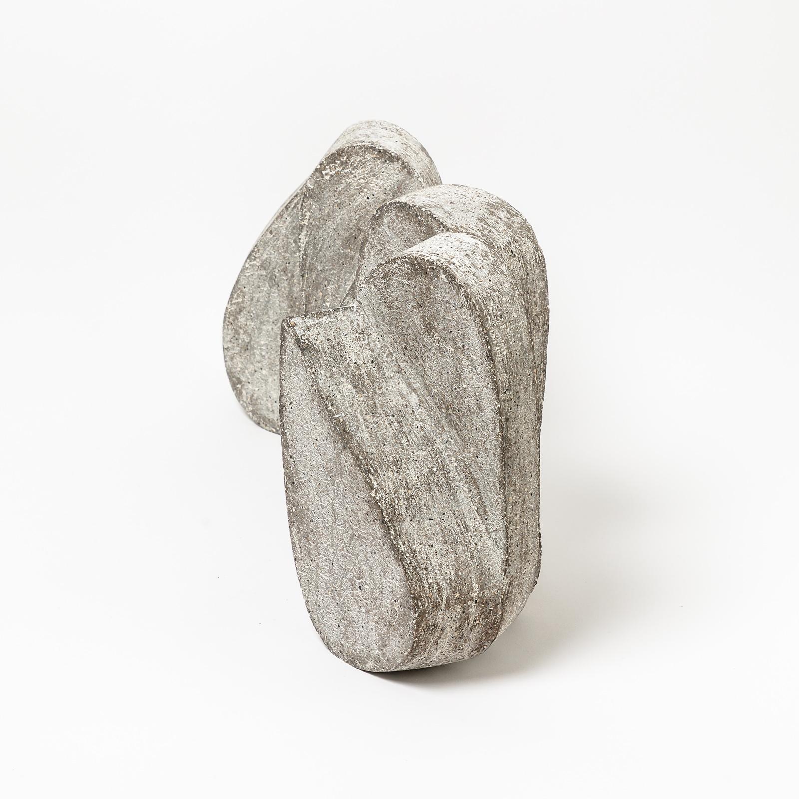 Sculpture en grès de Maarten Stuer, intitulée «loc in Motion », 2020 en vente 1