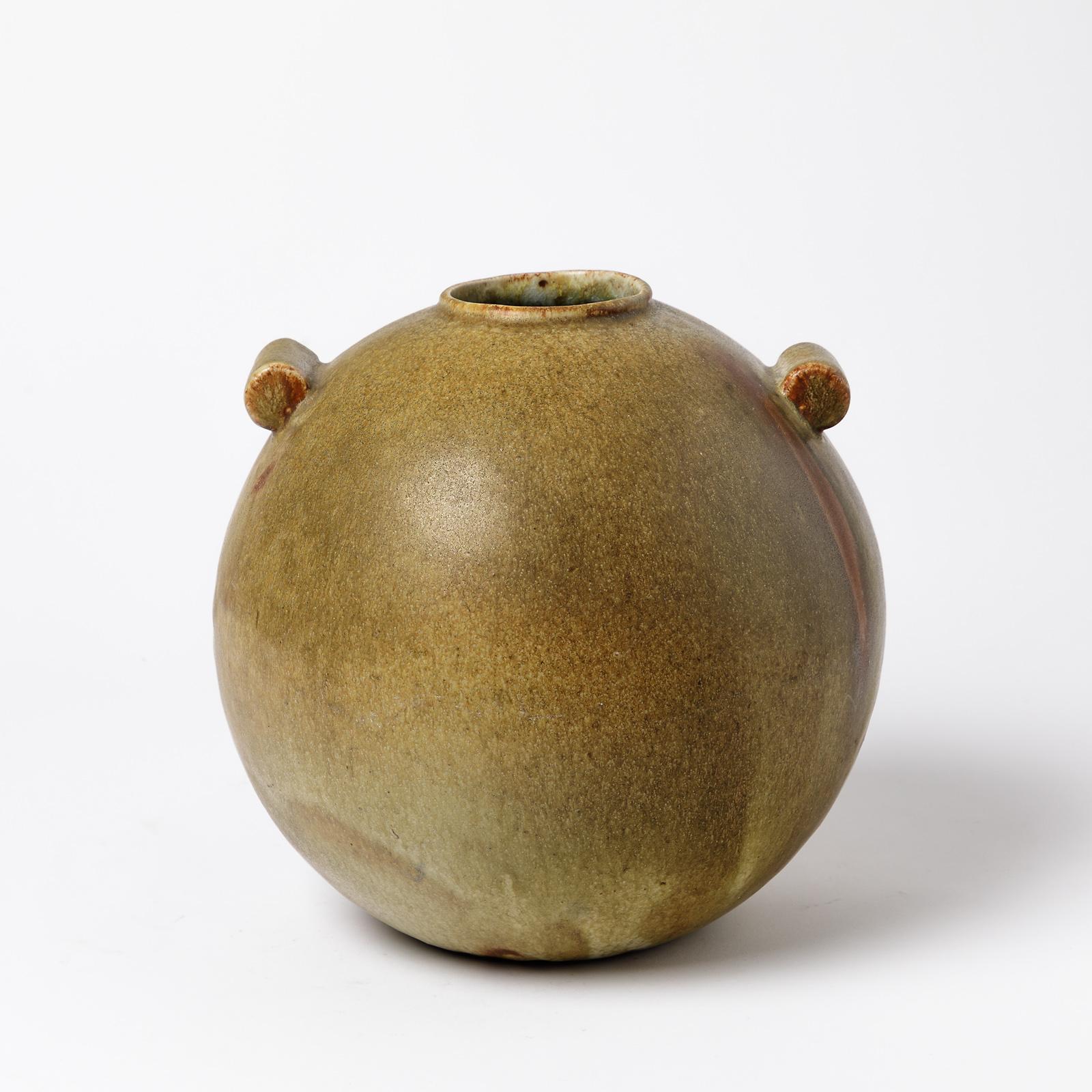 Vaso in gres di Leon Pointu (1879-1942)
Perfette condizioni originali.
Ogni vaso è firmato sotto la base,
1930 circa.
   
