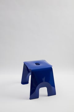 Uno sgabello di Jaclyn Pappalardo