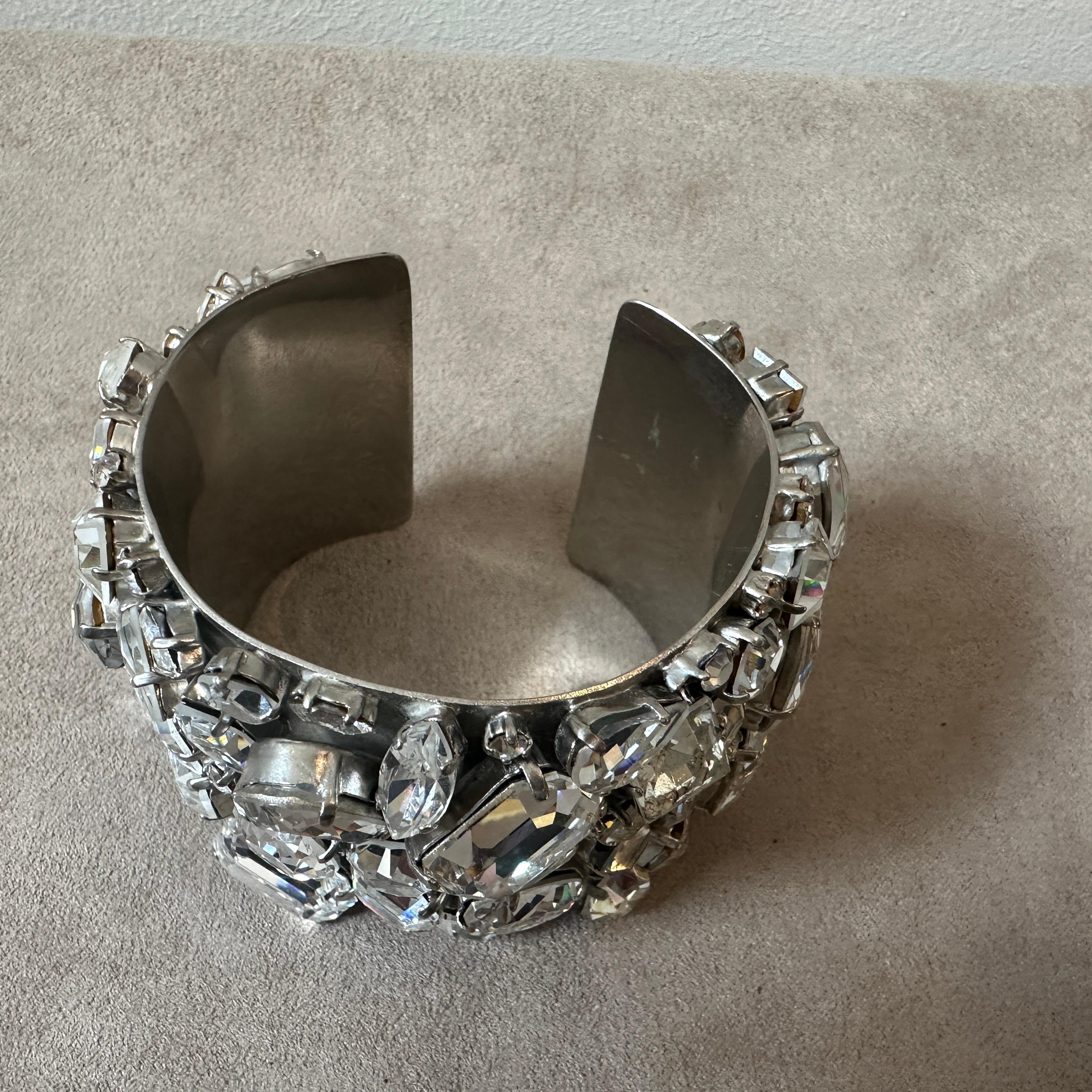 A Strass and Silvered Metal Italian Retro Bracelet By Dsquared2 In Excellent Condition For Sale In Aci Castello, IT