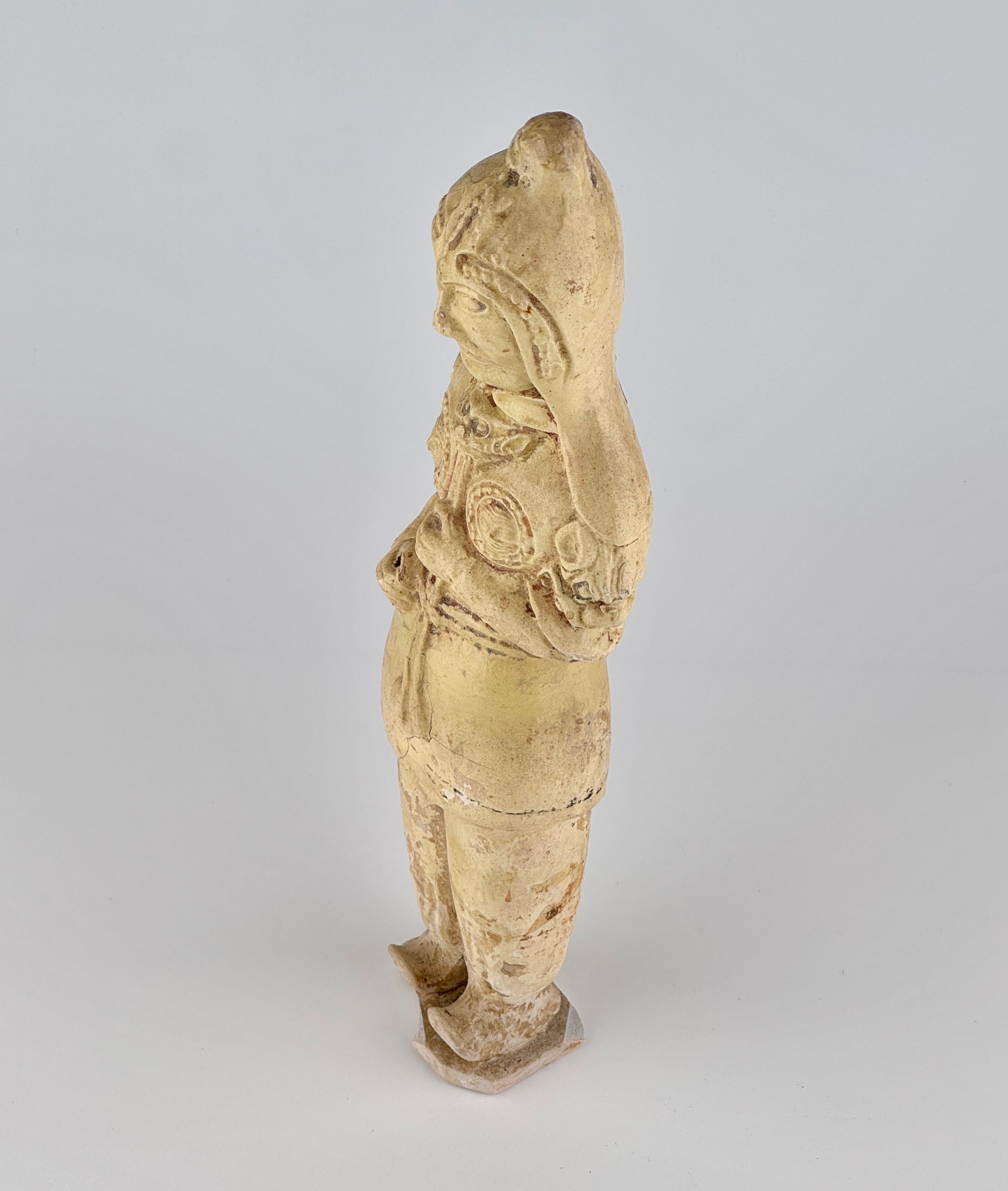 A Large Straw Glazed Pottery Figure of a Solider, Sui to Tang Dynasty For Sale 2