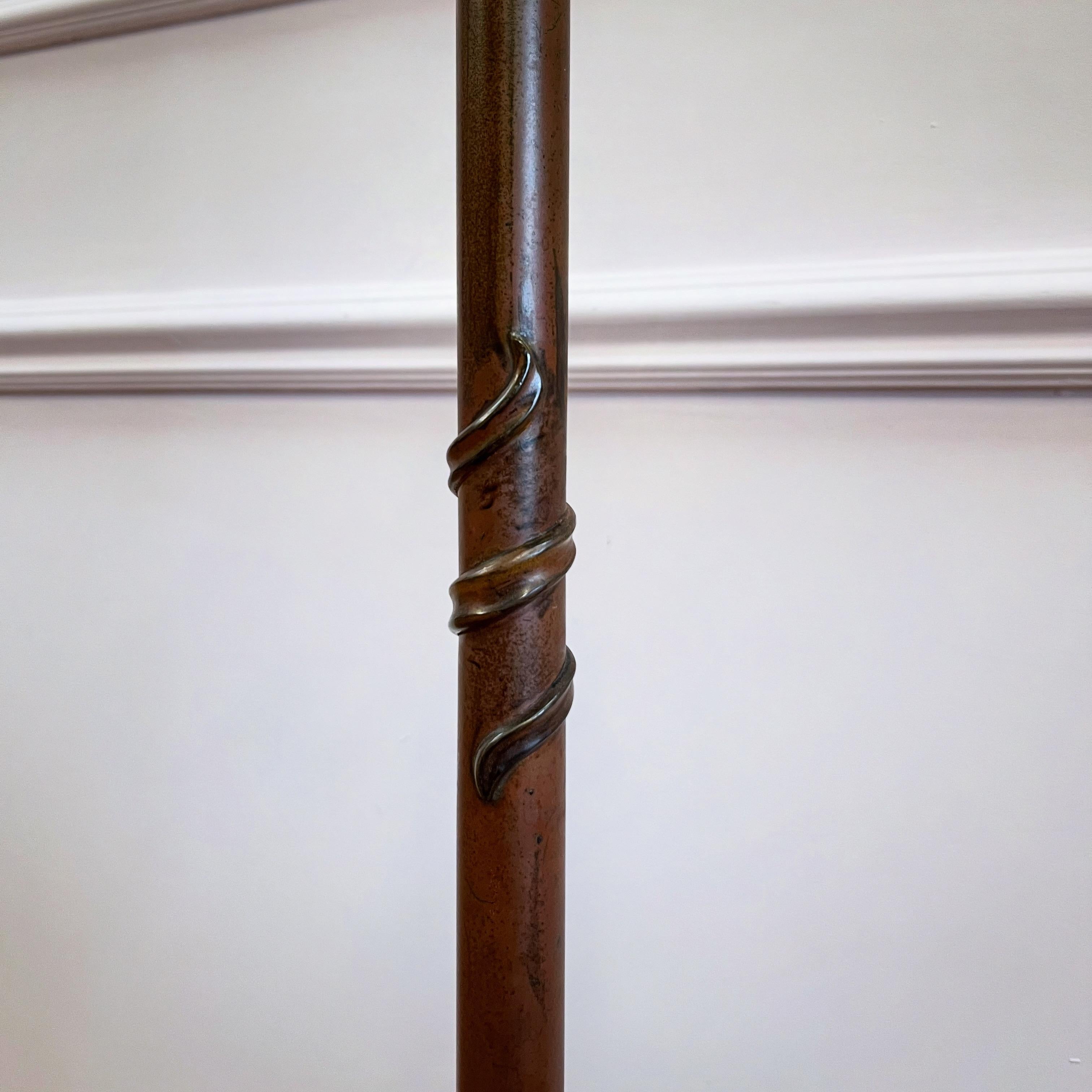 Baroque Lampadaire baroque en laiton en vente