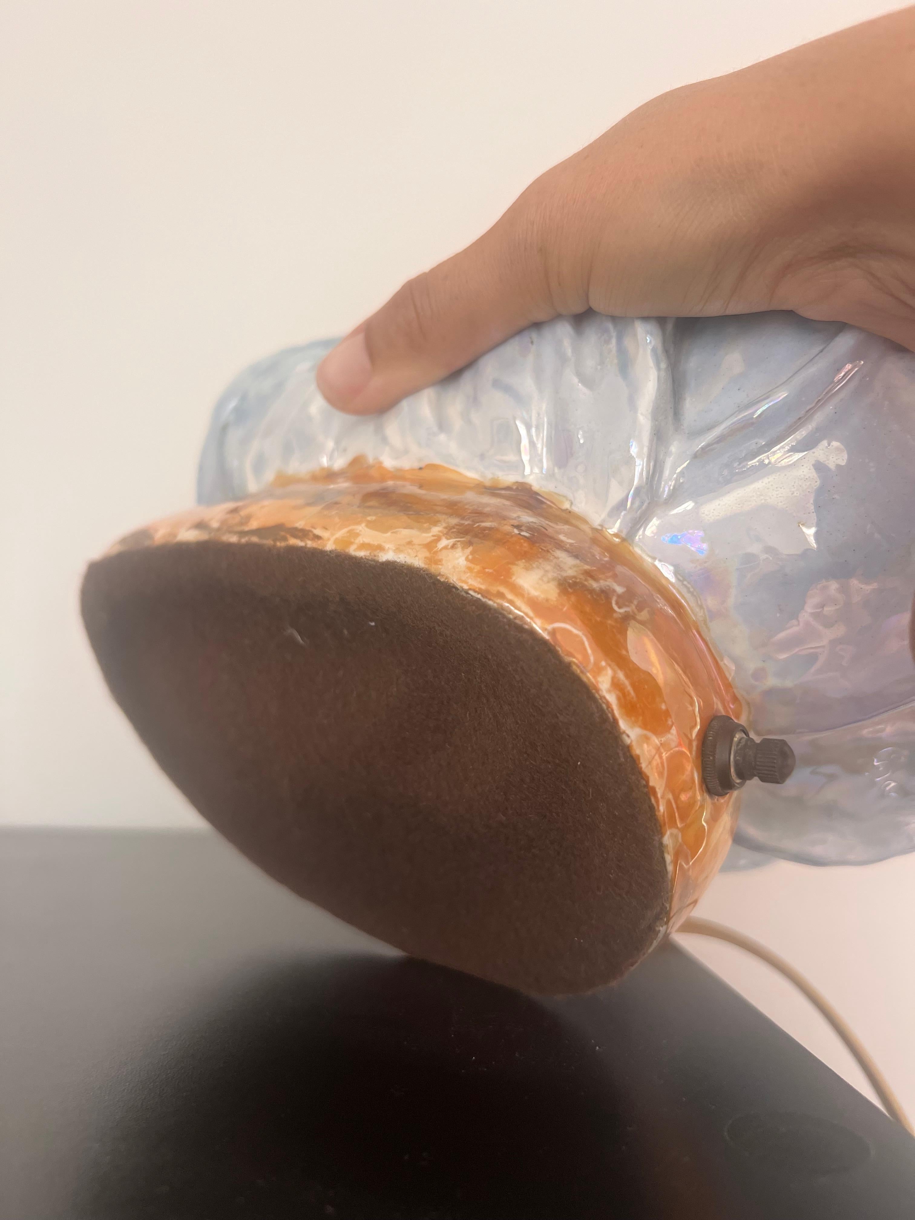 A striking hand-painted conch shell lamp, circa 1960 For Sale 5