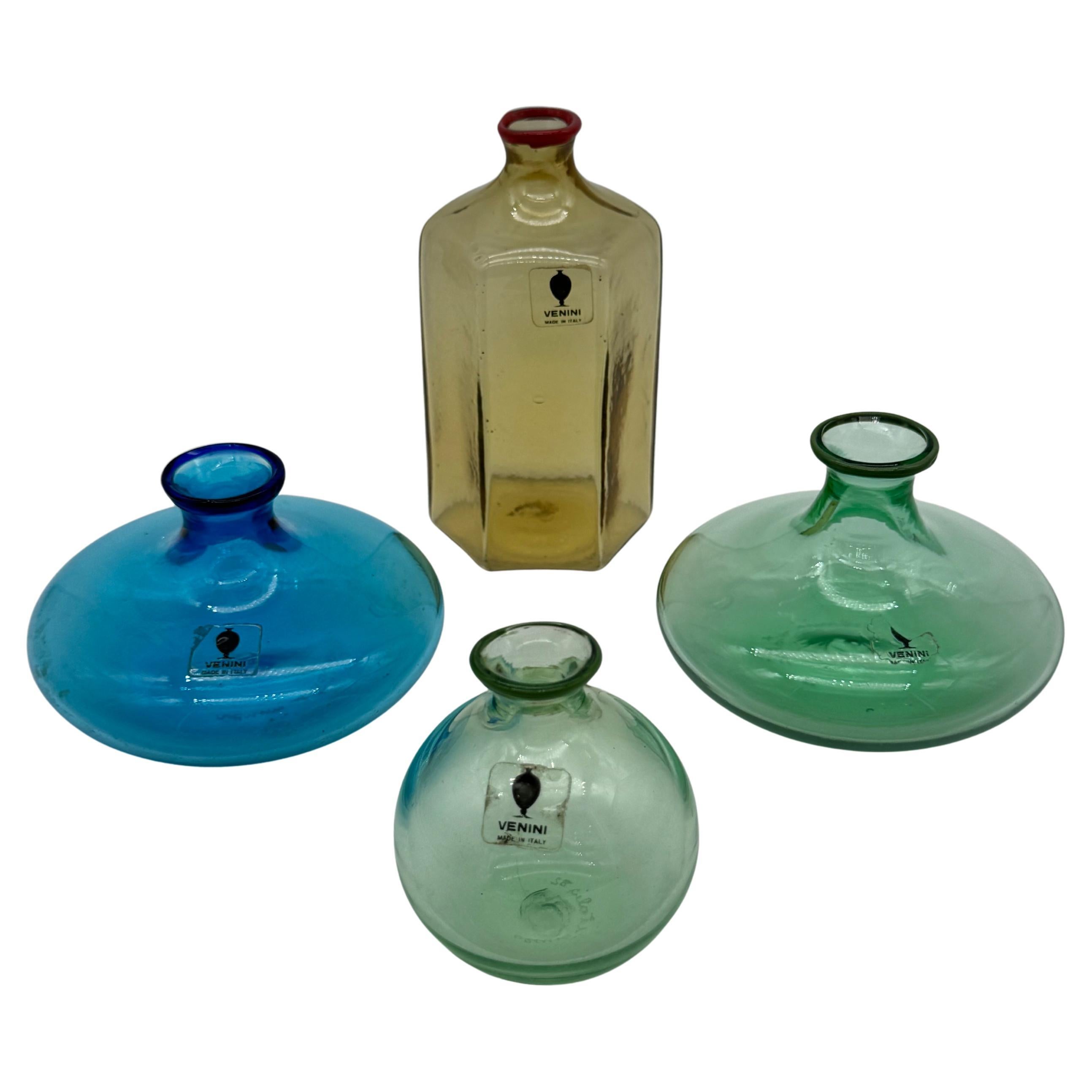 Ensemble remarquable de quatre vases en verre Murano de Venini, signés et datés des années 1980