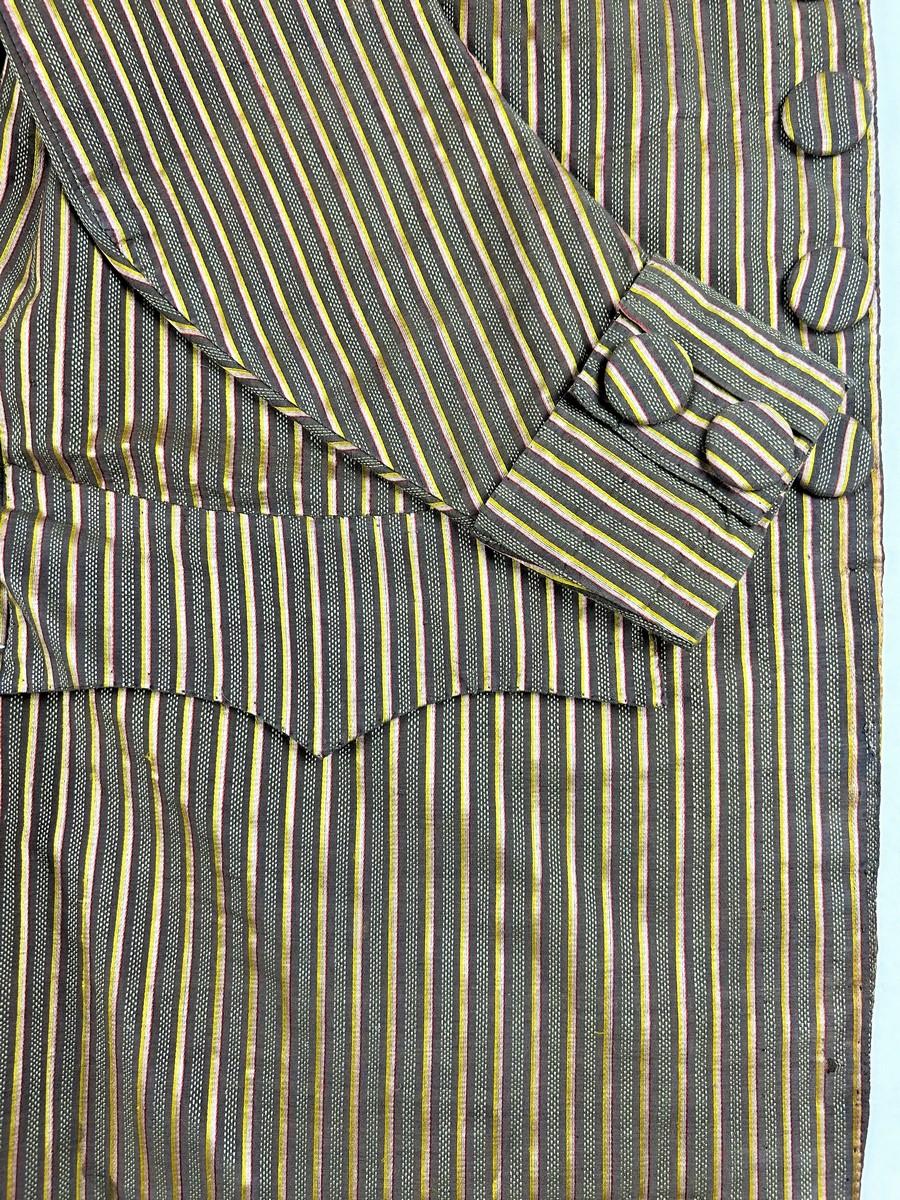 A striped Siamoise Frock Coat - French Revolution Period Circa 1790 For Sale 9