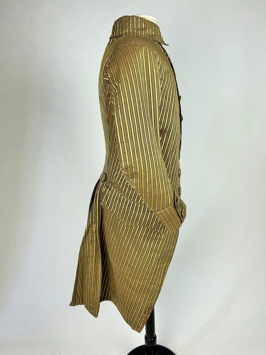 A striped Siamoise Frock Coat - French Revolution Period Circa 1790 For Sale 4