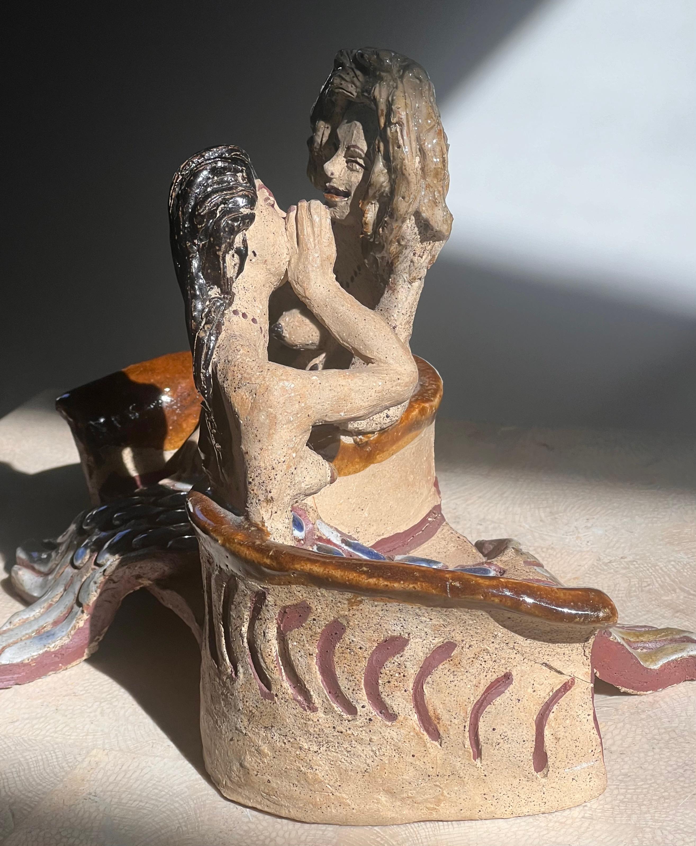 Fatto a mano Scultura in ceramica da studio di due sirene, metà del XX secolo in vendita