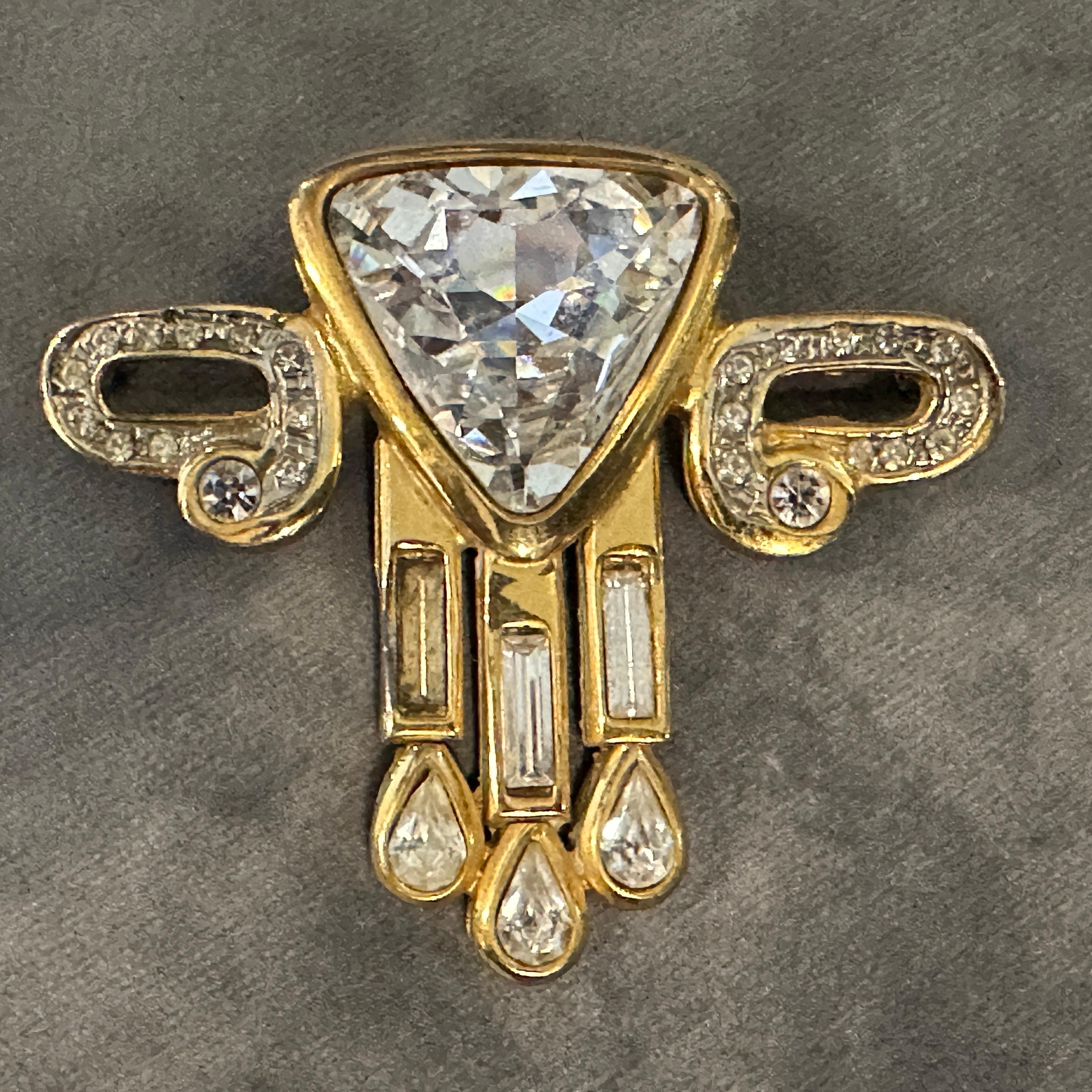 Eine atemberaubende 1930er Art Deco Modeschmuck Brosche im Angebot 1