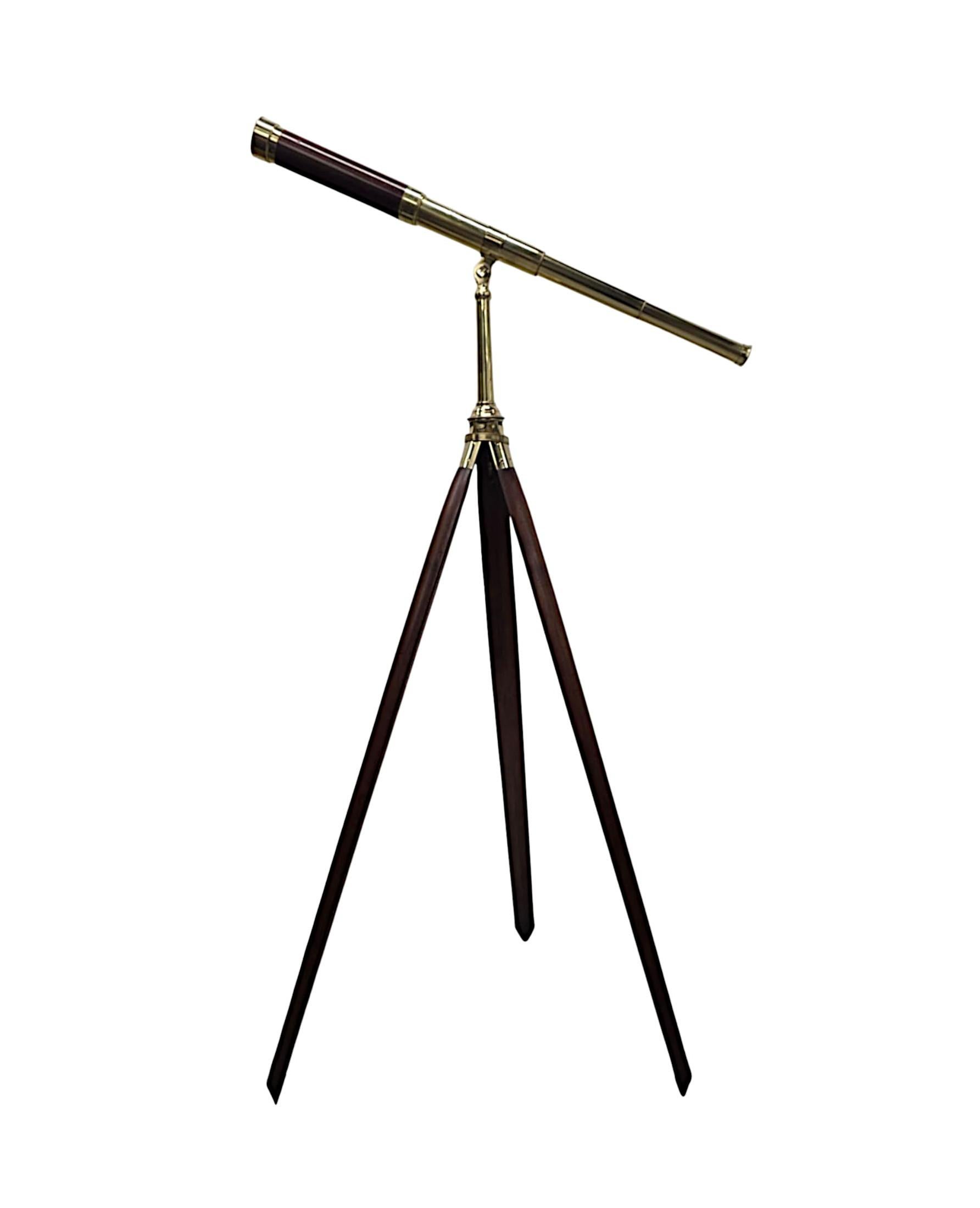 Anglais A Stunning 19th Century Brass Four Draw Telescope by Gardner of Glasgow en vente