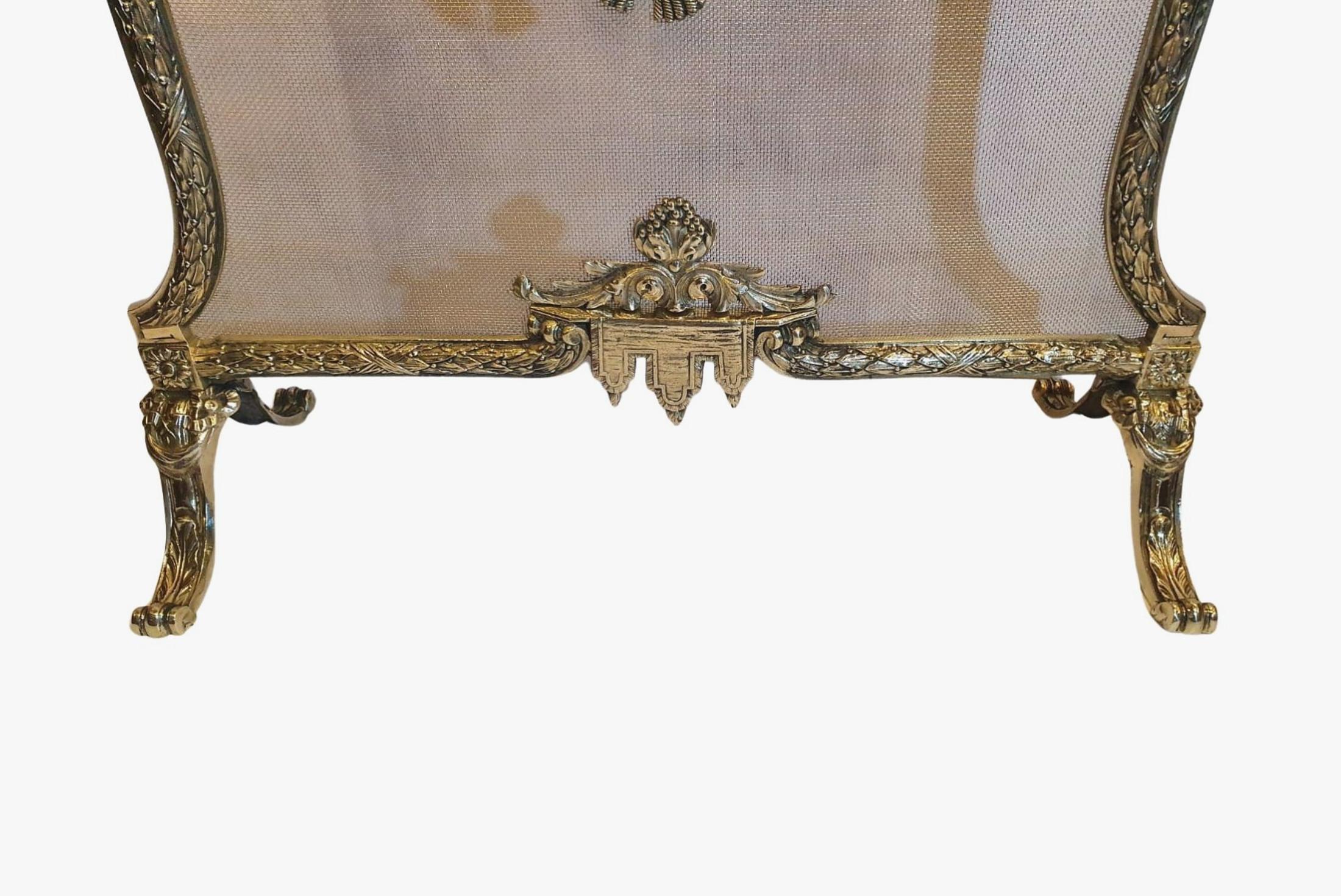 XIXe siècle Superbe écran de cheminée en laiton poli entièrement restauré datant du 19ème siècle en vente