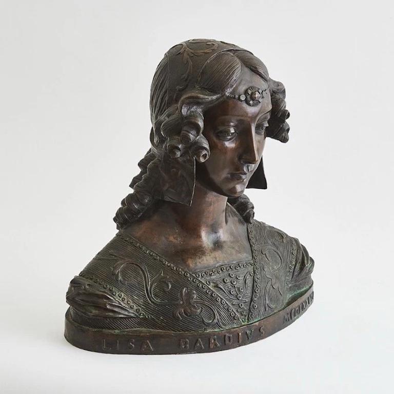 Un superbe buste en bronze finement ouvragé représentant une femme noble de la Renaissance. en vente 2