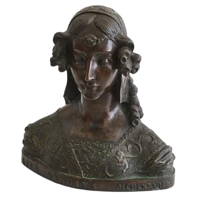 Un superbe buste en bronze finement ouvragé représentant une femme noble de la Renaissance. en vente