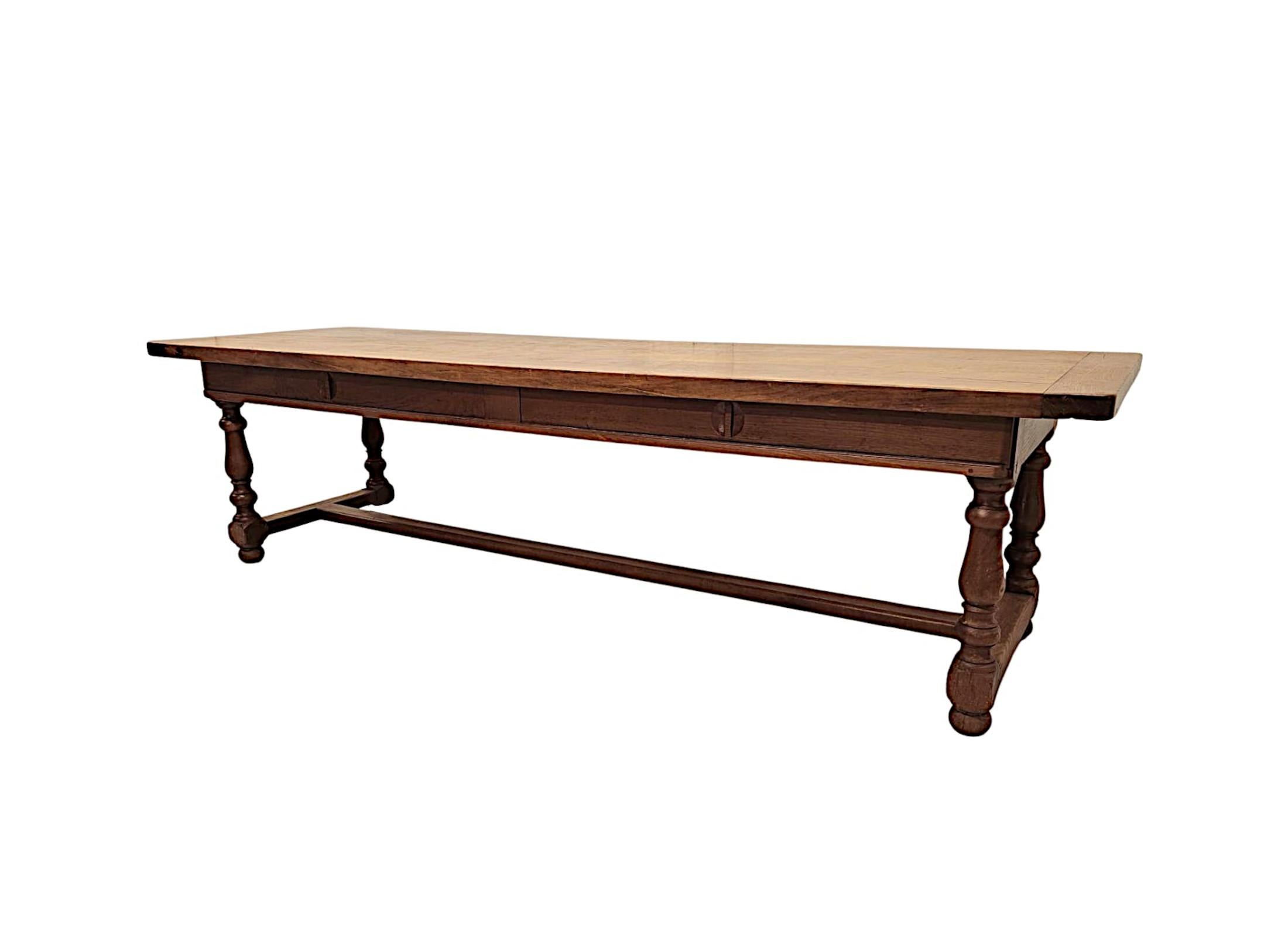 XIXe siècle Superbe et grande table à manger de réfectoire en chêne massif du 19e siècle en vente