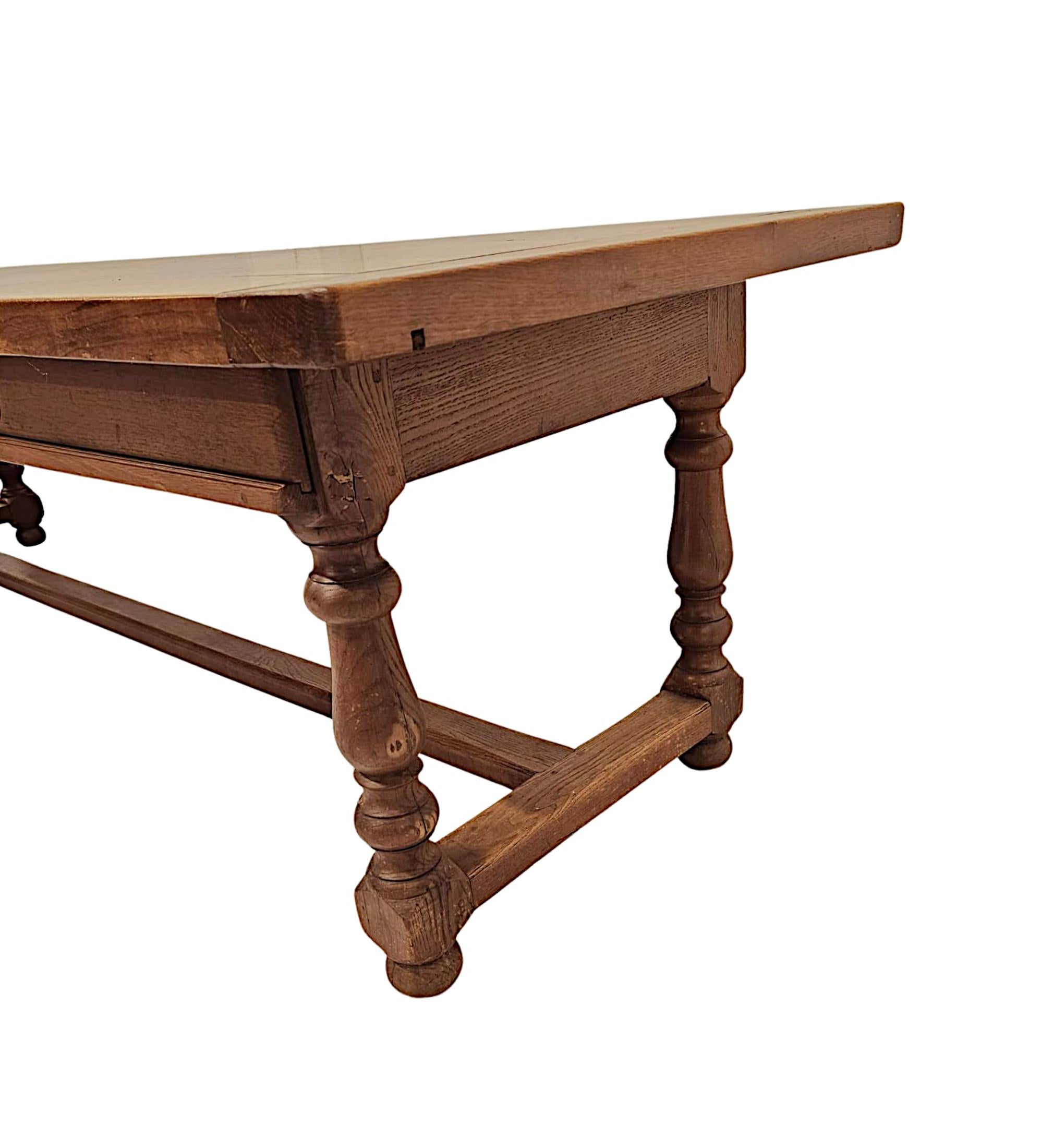 Chêne Superbe et grande table à manger de réfectoire en chêne massif du 19e siècle en vente