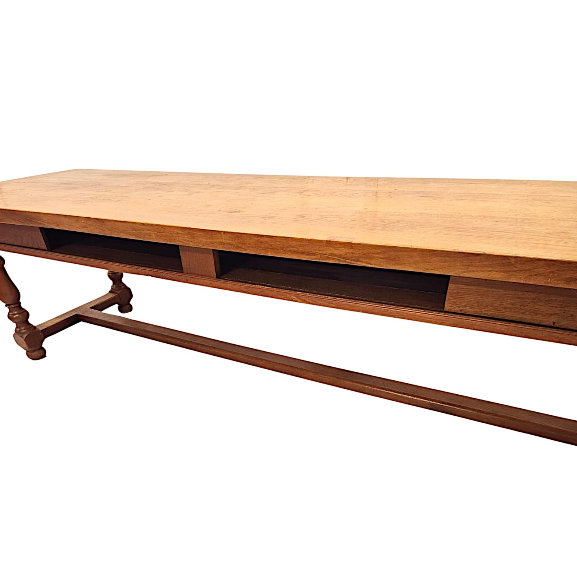 Superbe et grande table à manger de réfectoire en chêne massif du 19e siècle en vente 1