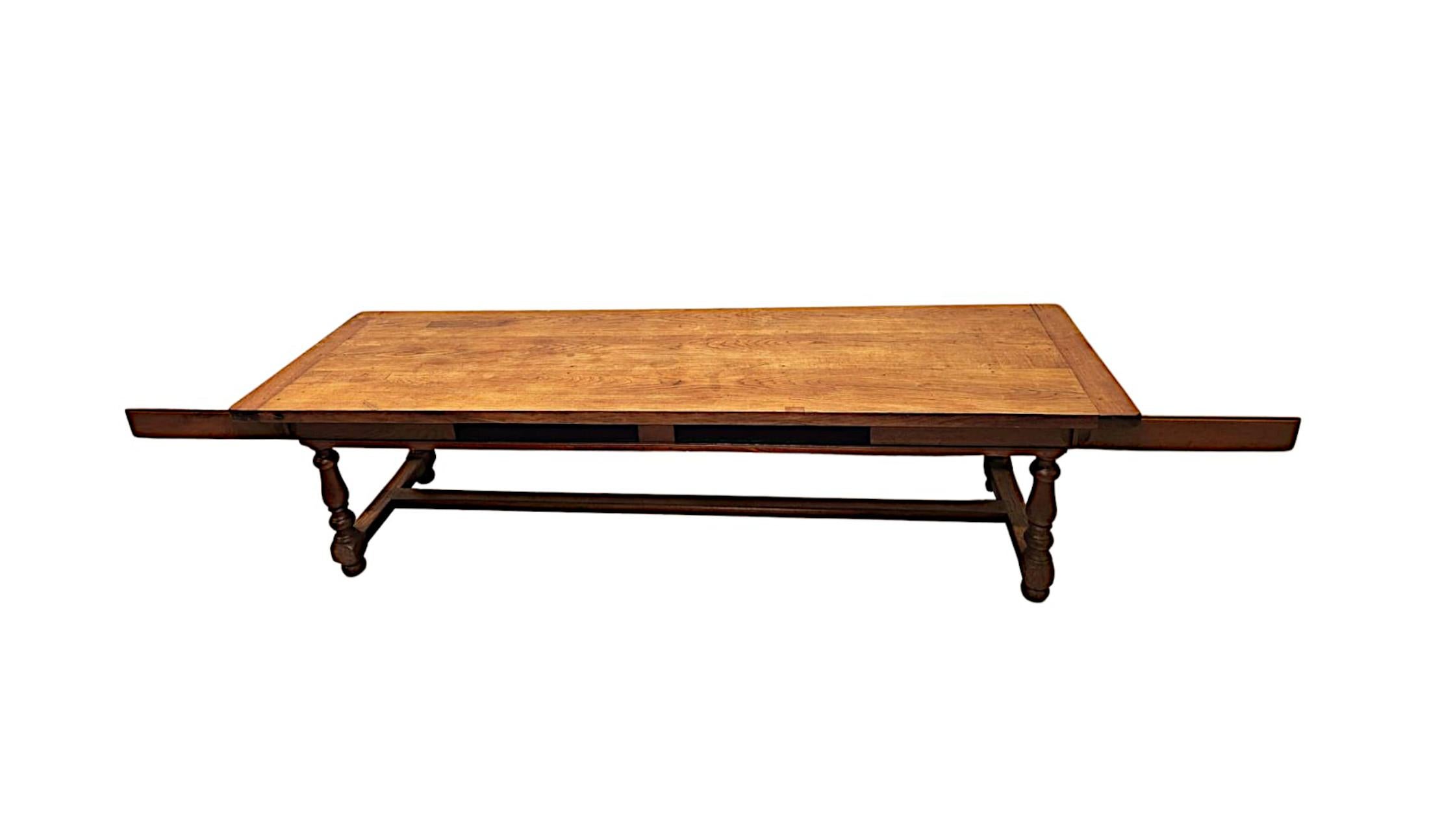 Superbe et grande table à manger de réfectoire en chêne massif du 19e siècle en vente 2