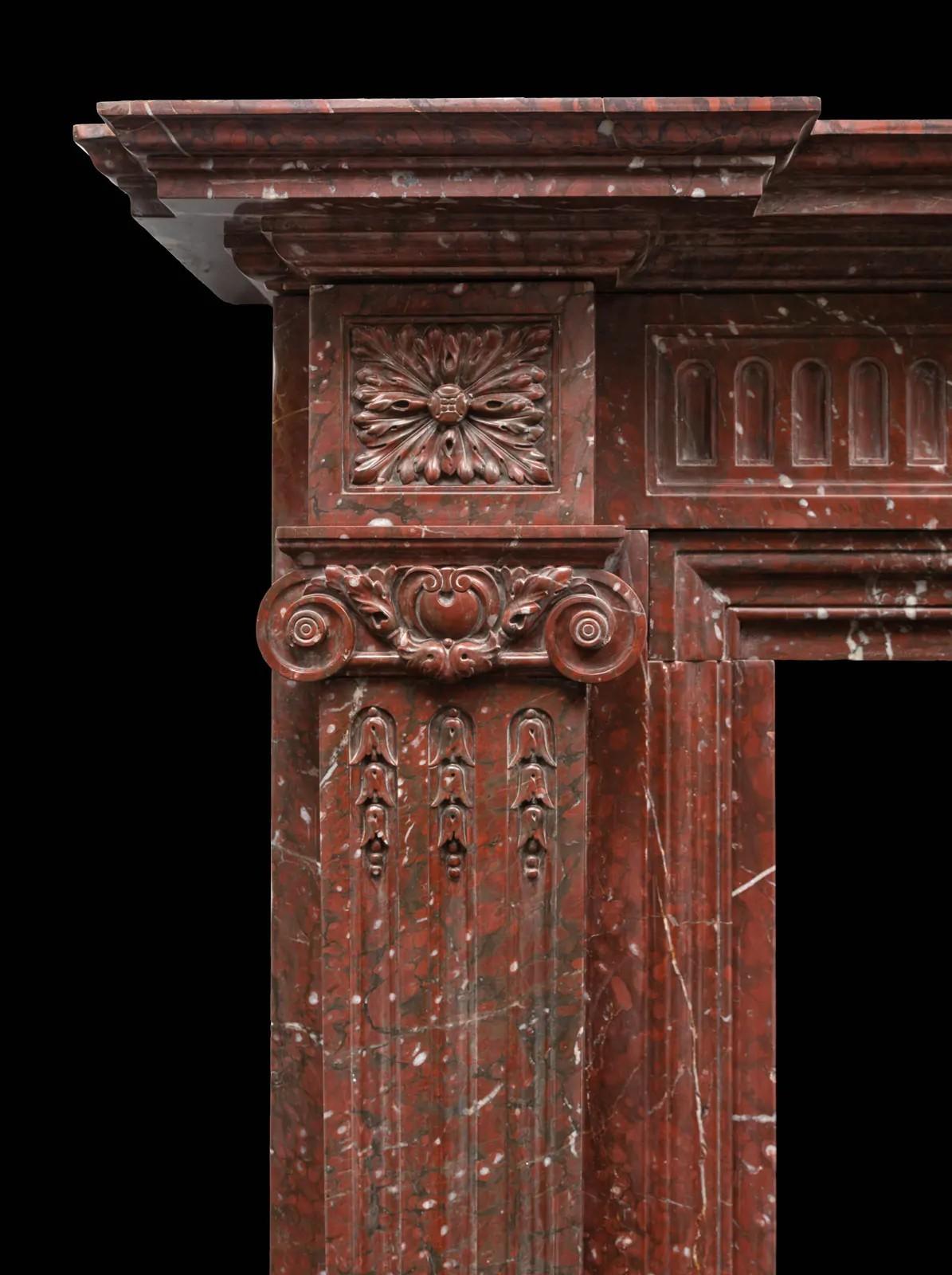Impresionante chimenea / repisa antigua de mármol Belloc Griotte Renacimiento neoclásico en venta