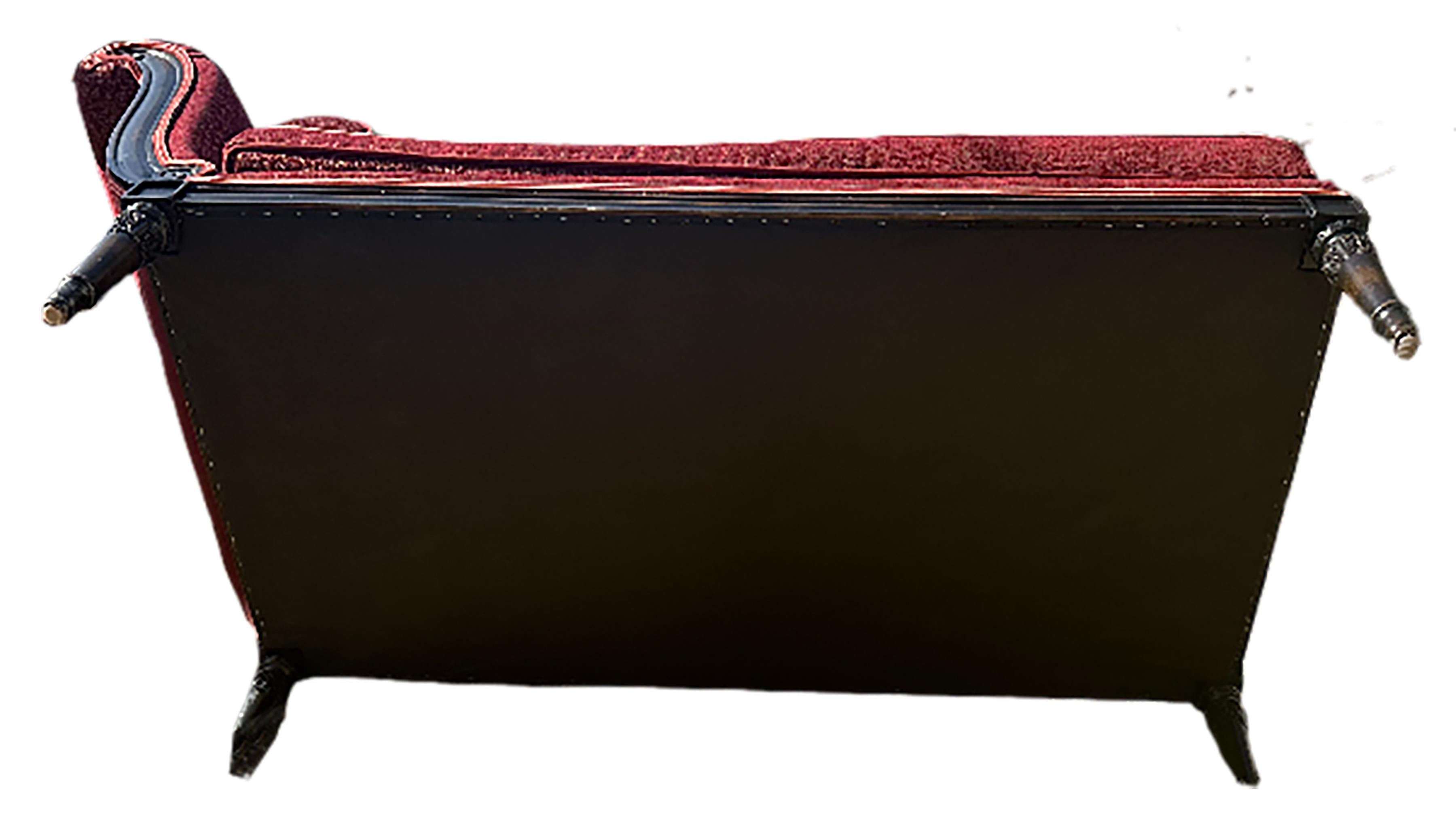 Chaise longue de style ancien avec revêtement en tissu de couleur garment en vente 1