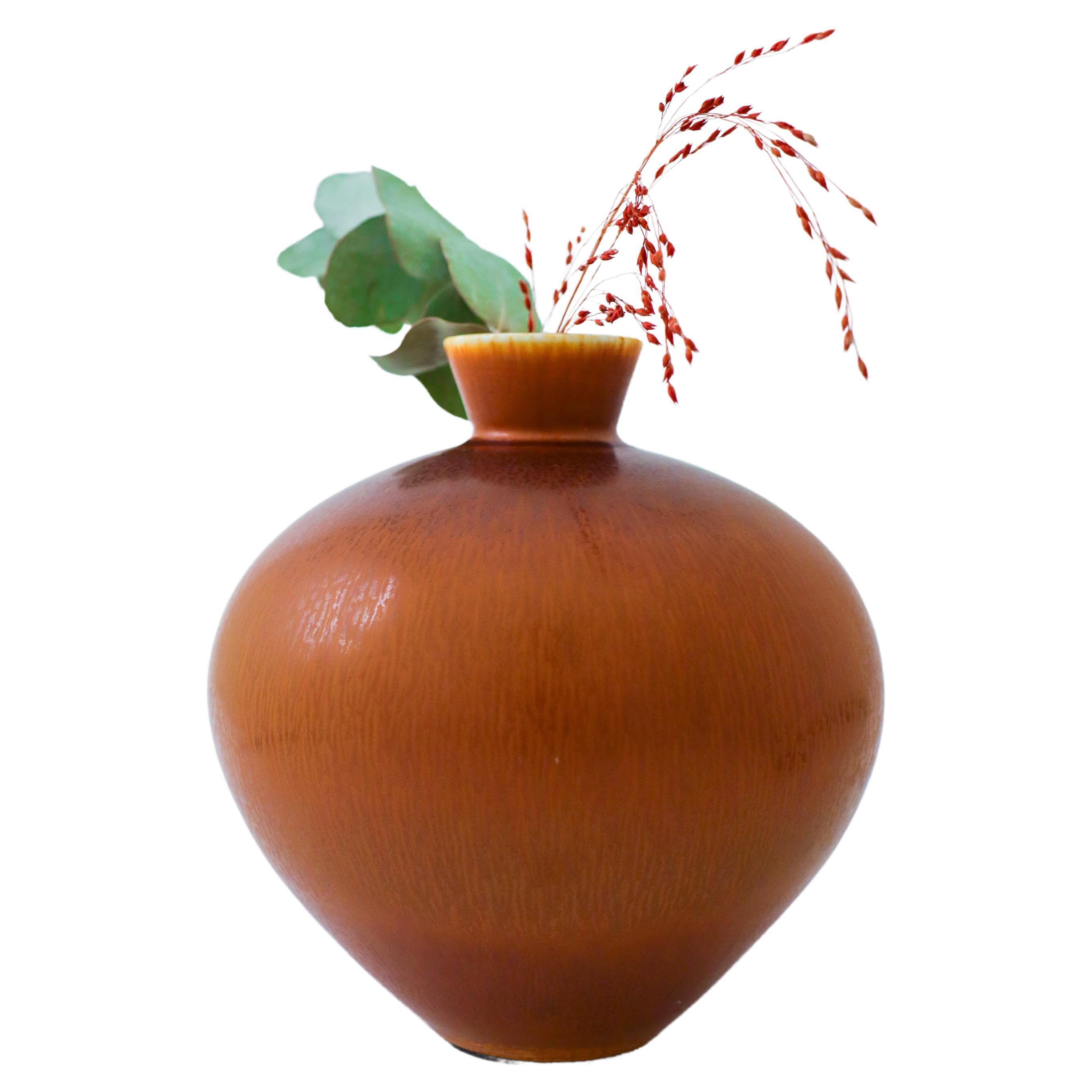 A stunning Brown Ceramic Vase Har-fur glaze- Berndt Friberg - Gustavsberg 1977