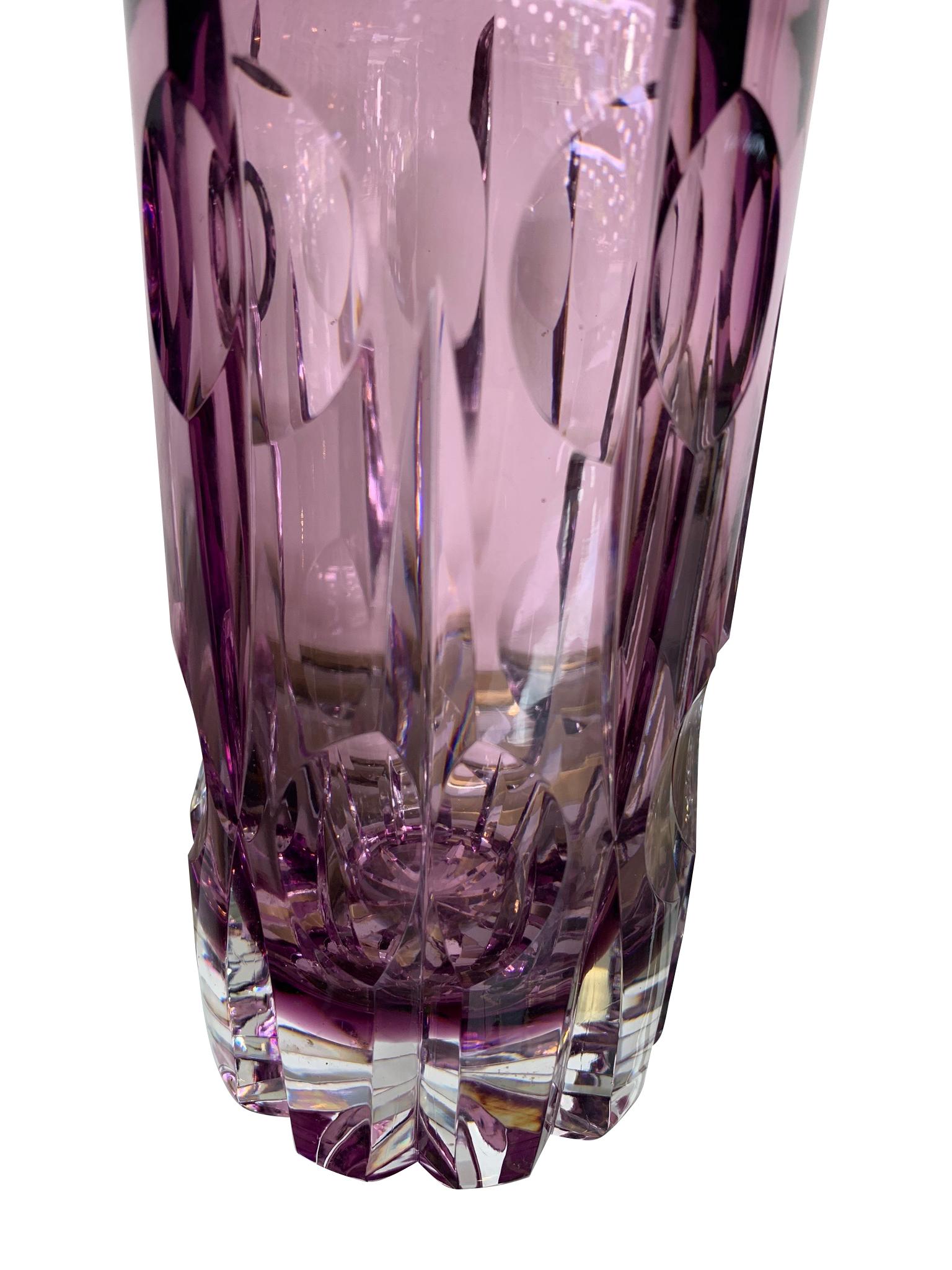 Mid-Century Modern Superbe shaker à cocktail en cristal taillé avec seau à glace assorti en verre violet