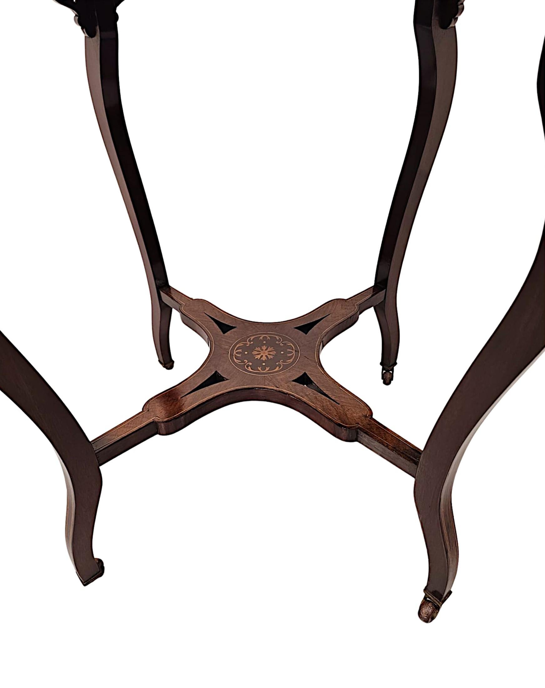 Atemberaubender edwardianischer Beistell- oder Lampentisch mit Intarsien (20. Jahrhundert) im Angebot