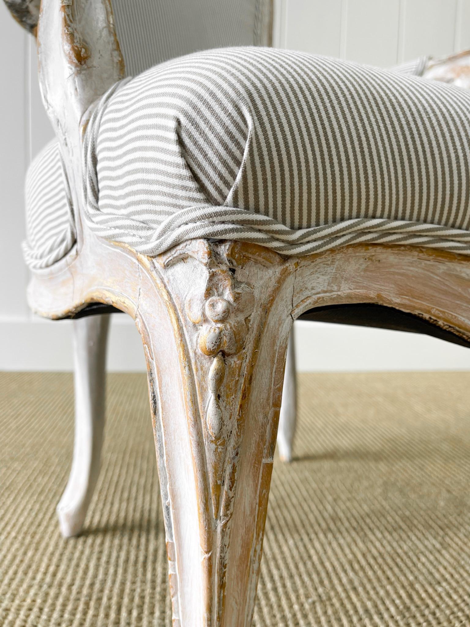 A Stunning Französisch 18. Jahrhundert Occasional Stuhl neu gepolstert im Angebot 7