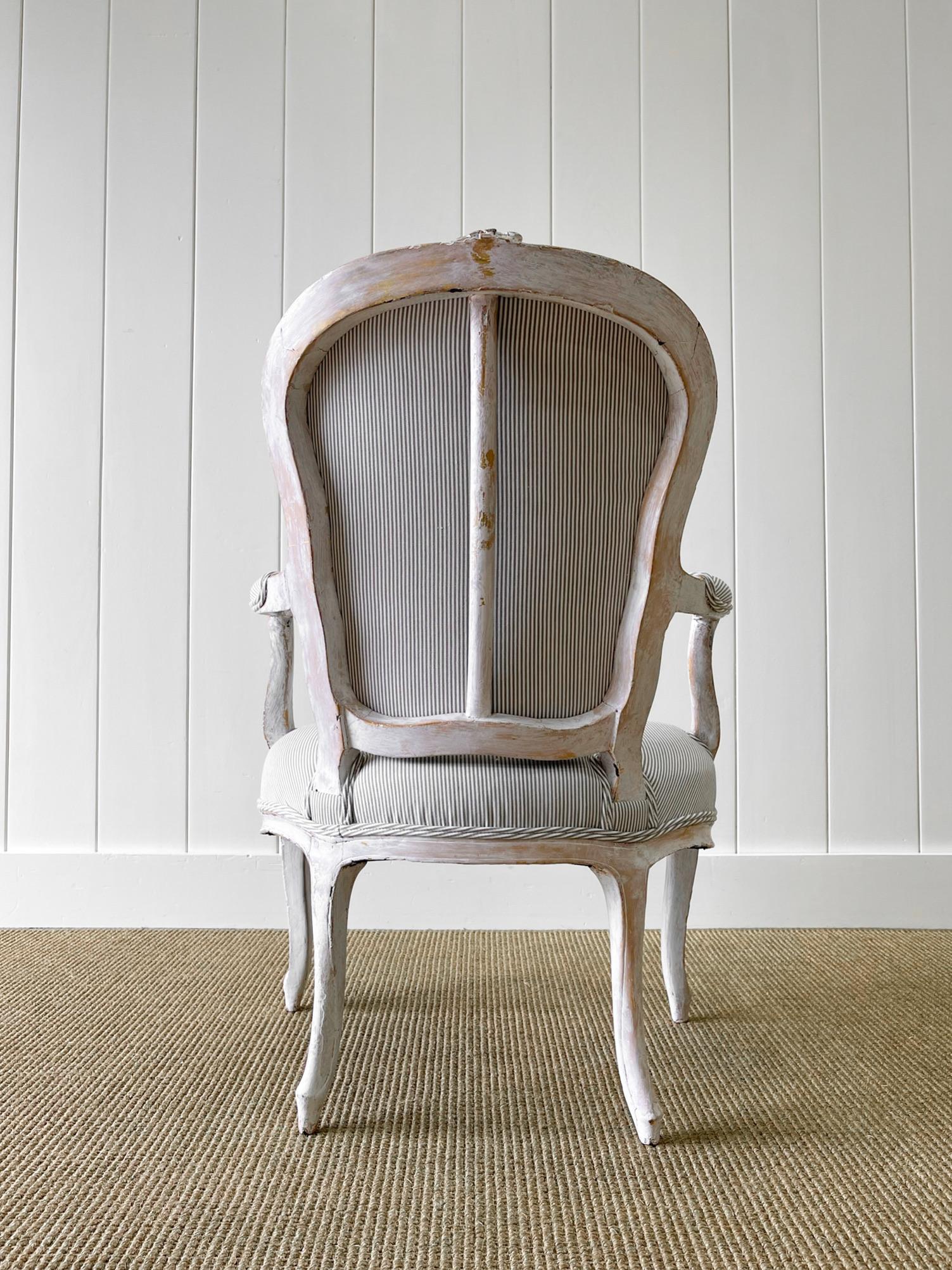 A Stunning Französisch 18. Jahrhundert Occasional Stuhl neu gepolstert im Zustand „Gut“ im Angebot in Oak Park, MI