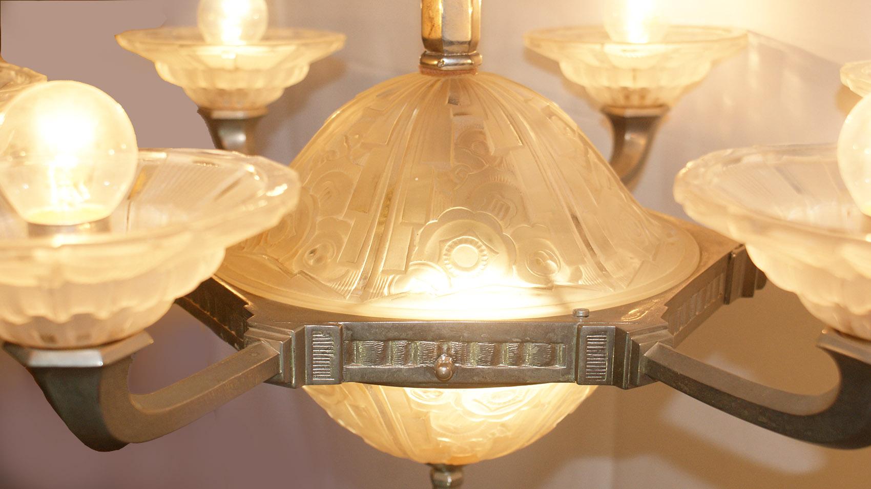 Frosted Stunning French Art Deco Chandelier by “Hettier Vincent”, France, circa 1930s For Sale